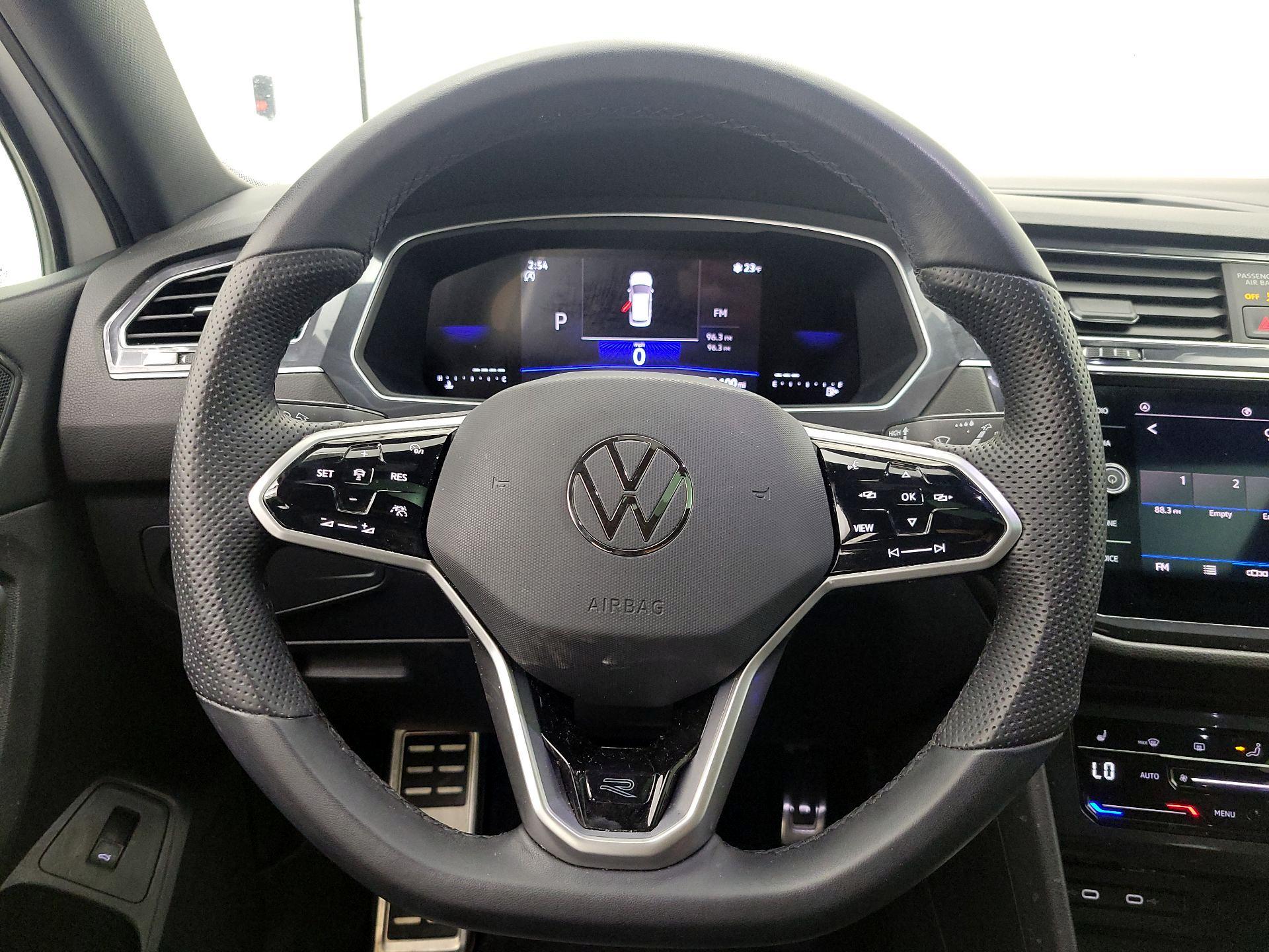 Thumbnail: 2024 Volkswagen Tiguan - 10