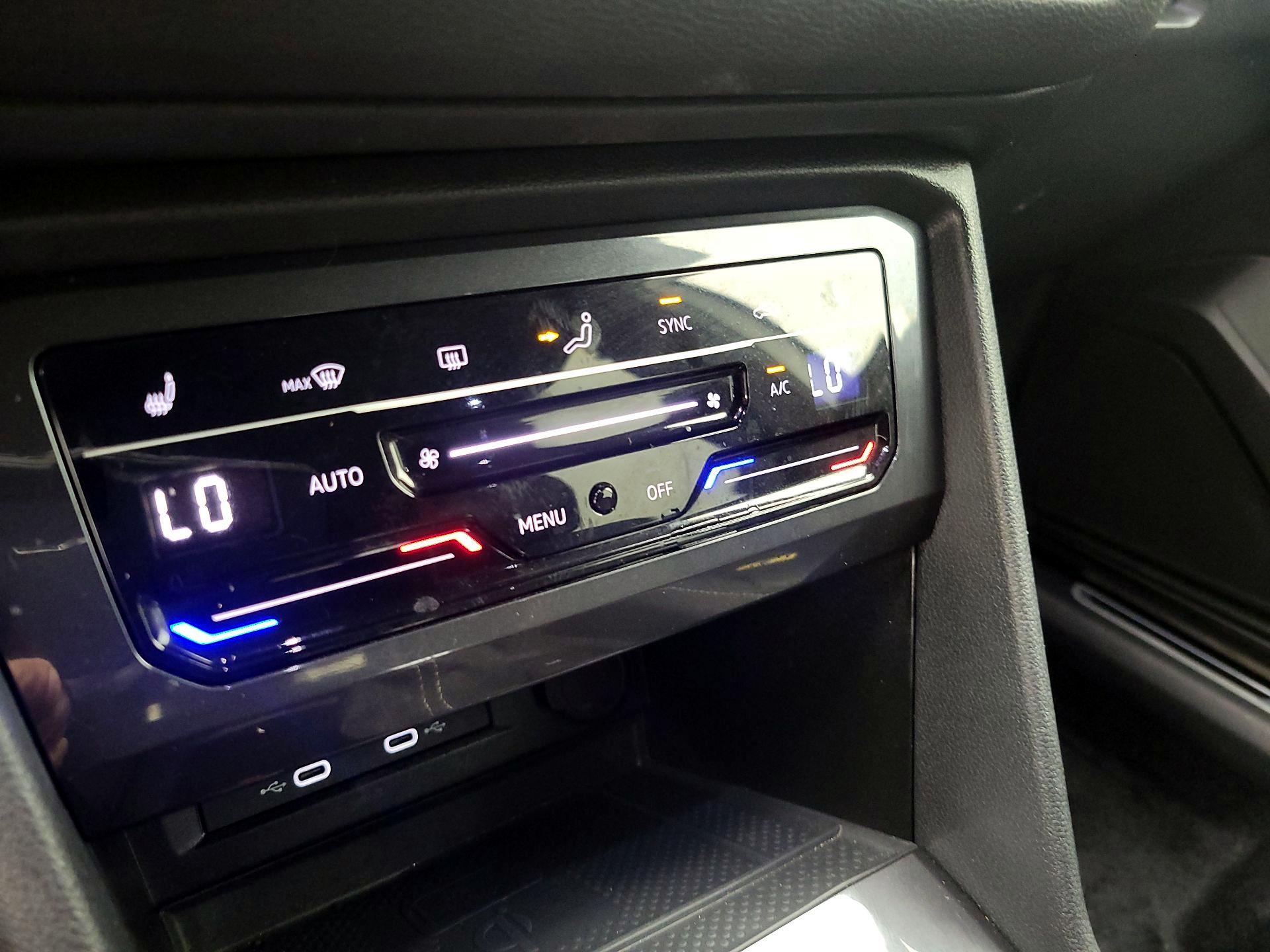 Thumbnail: 2024 Volkswagen Tiguan - 16