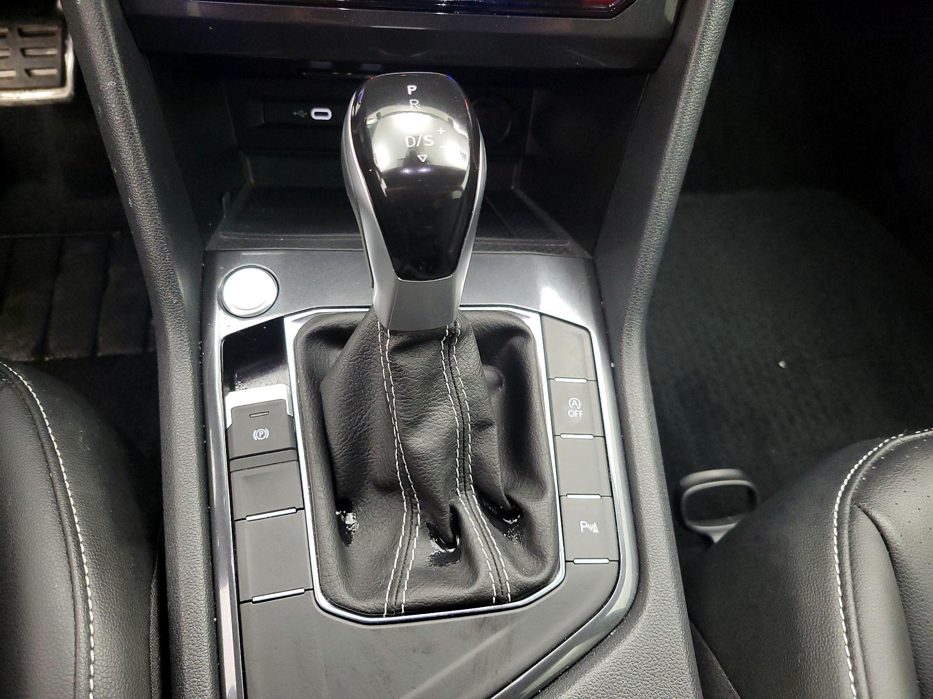 Thumbnail: 2024 Volkswagen Tiguan - 17