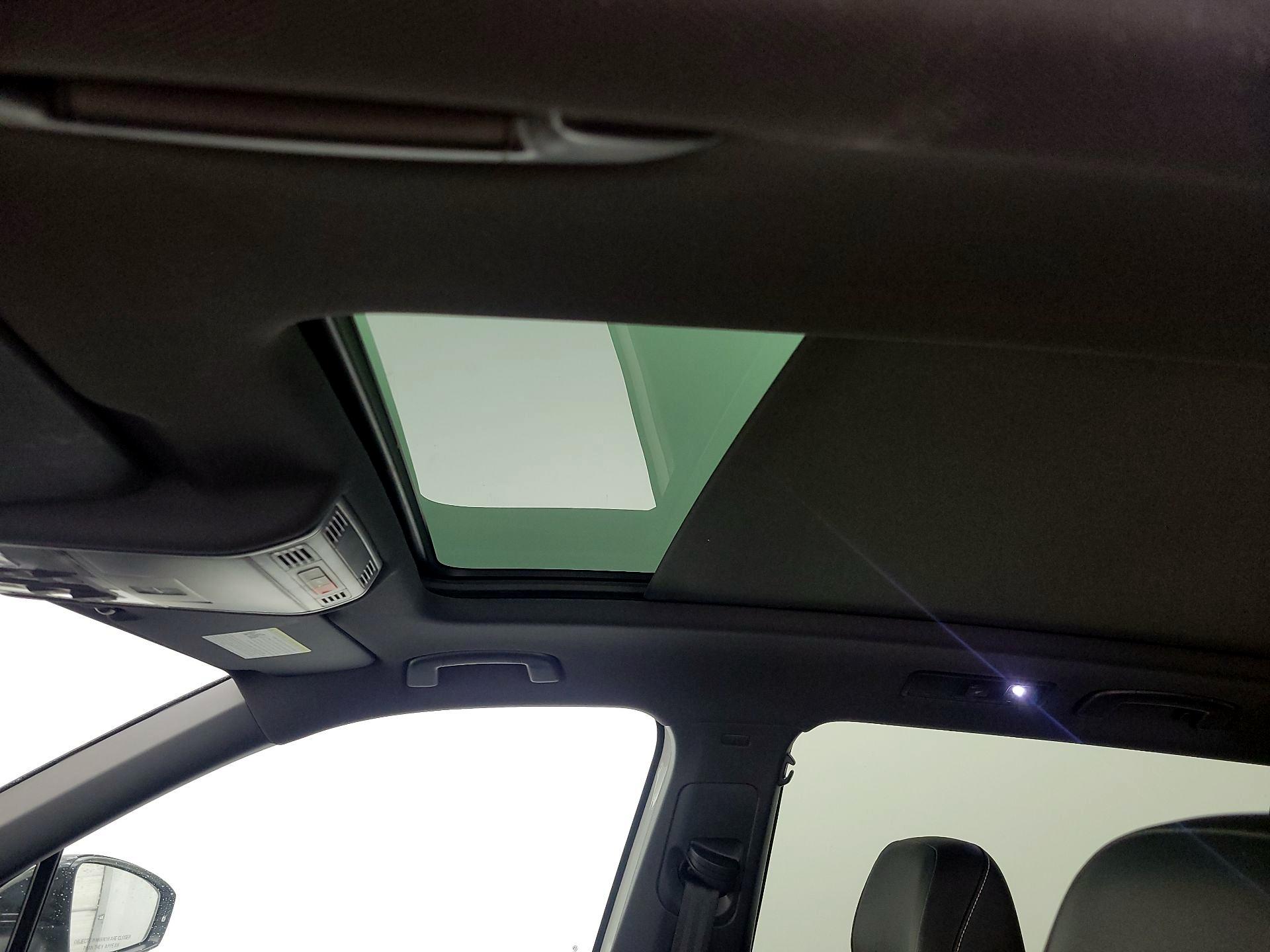 Thumbnail: 2024 Volkswagen Tiguan - 19