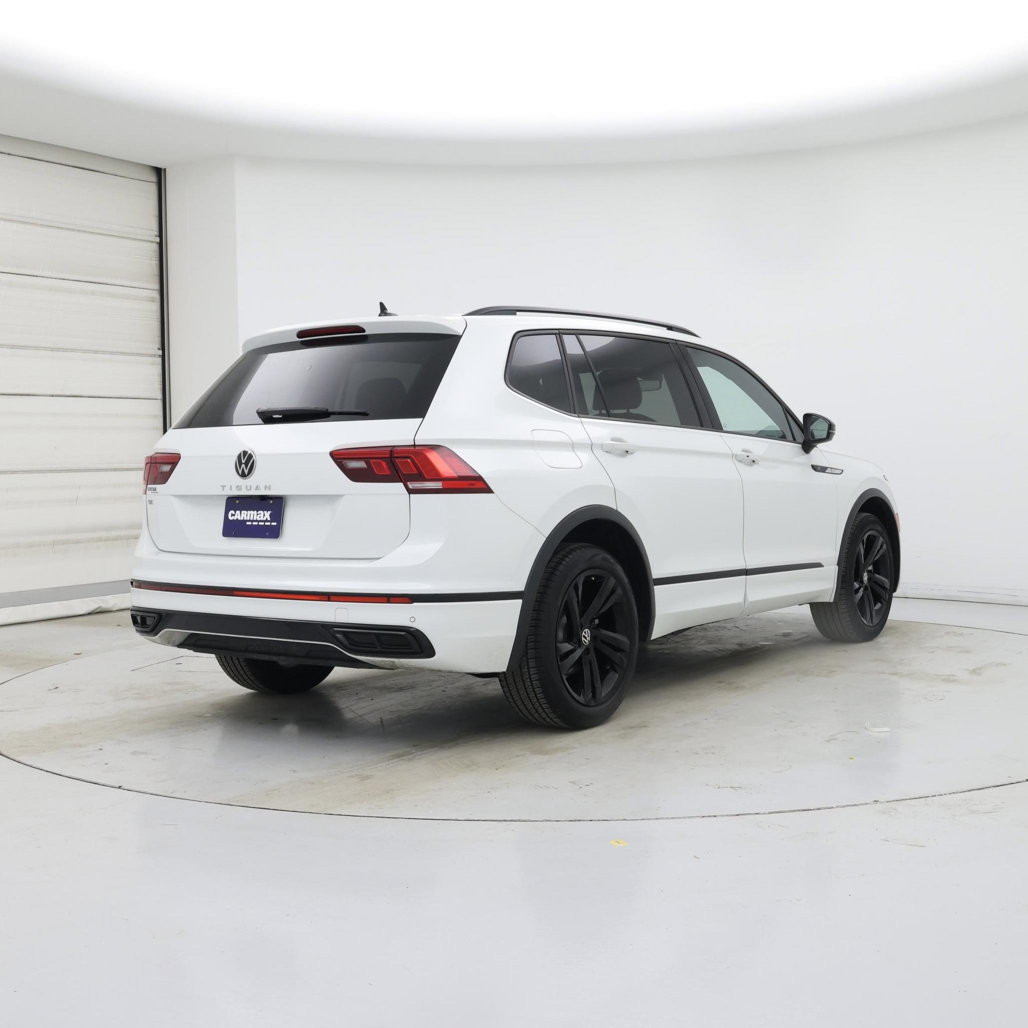 Thumbnail: 2024 Volkswagen Tiguan - 8