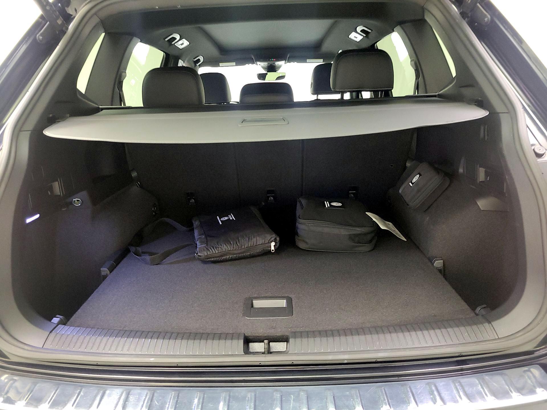 Thumbnail: 2022 Volkswagen Tiguan - 18