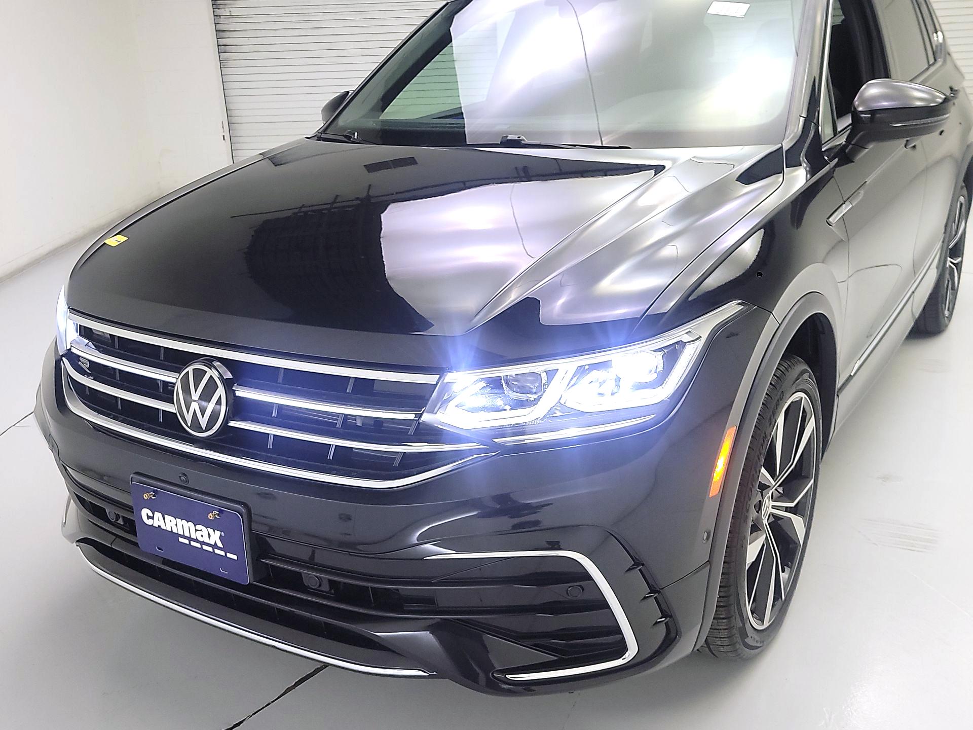 Thumbnail: 2022 Volkswagen Tiguan - 3