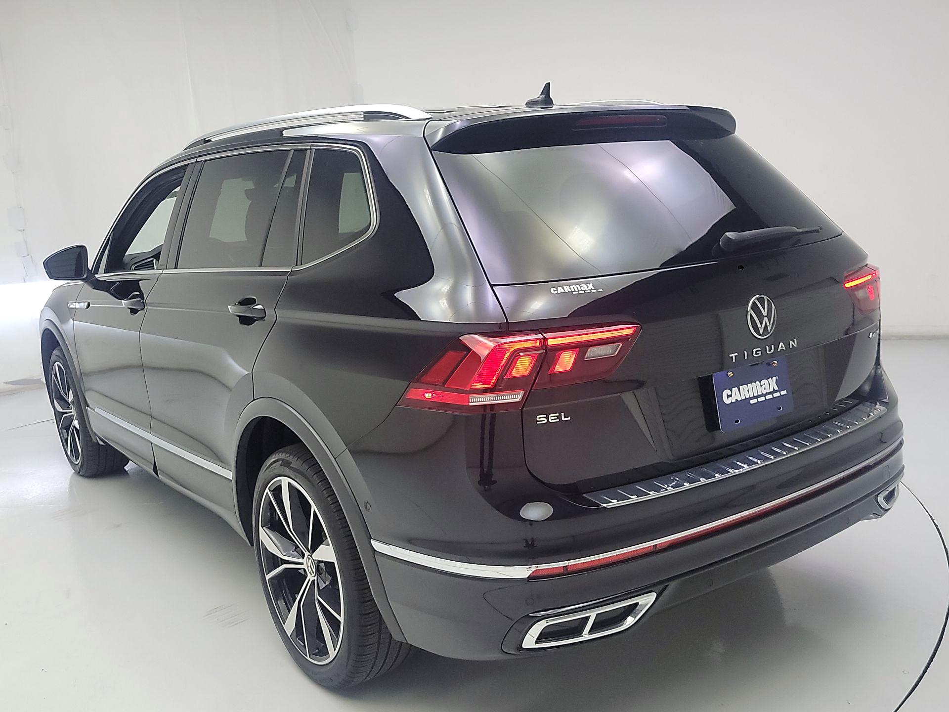 Thumbnail: 2022 Volkswagen Tiguan - 7