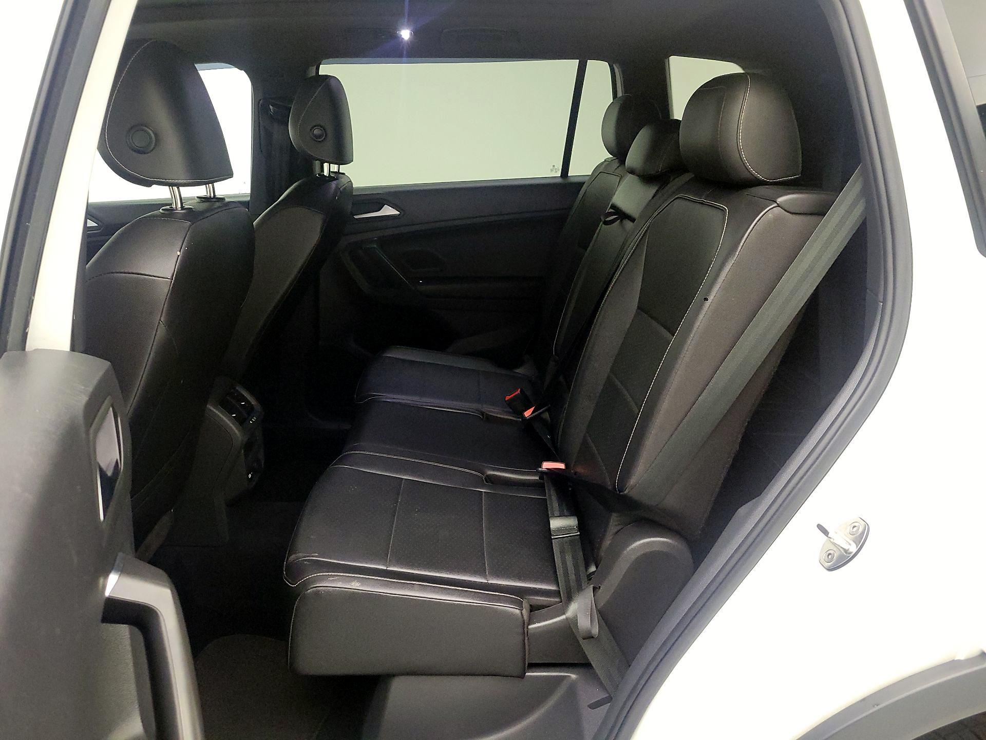 Thumbnail: 2021 Volkswagen Tiguan - 18