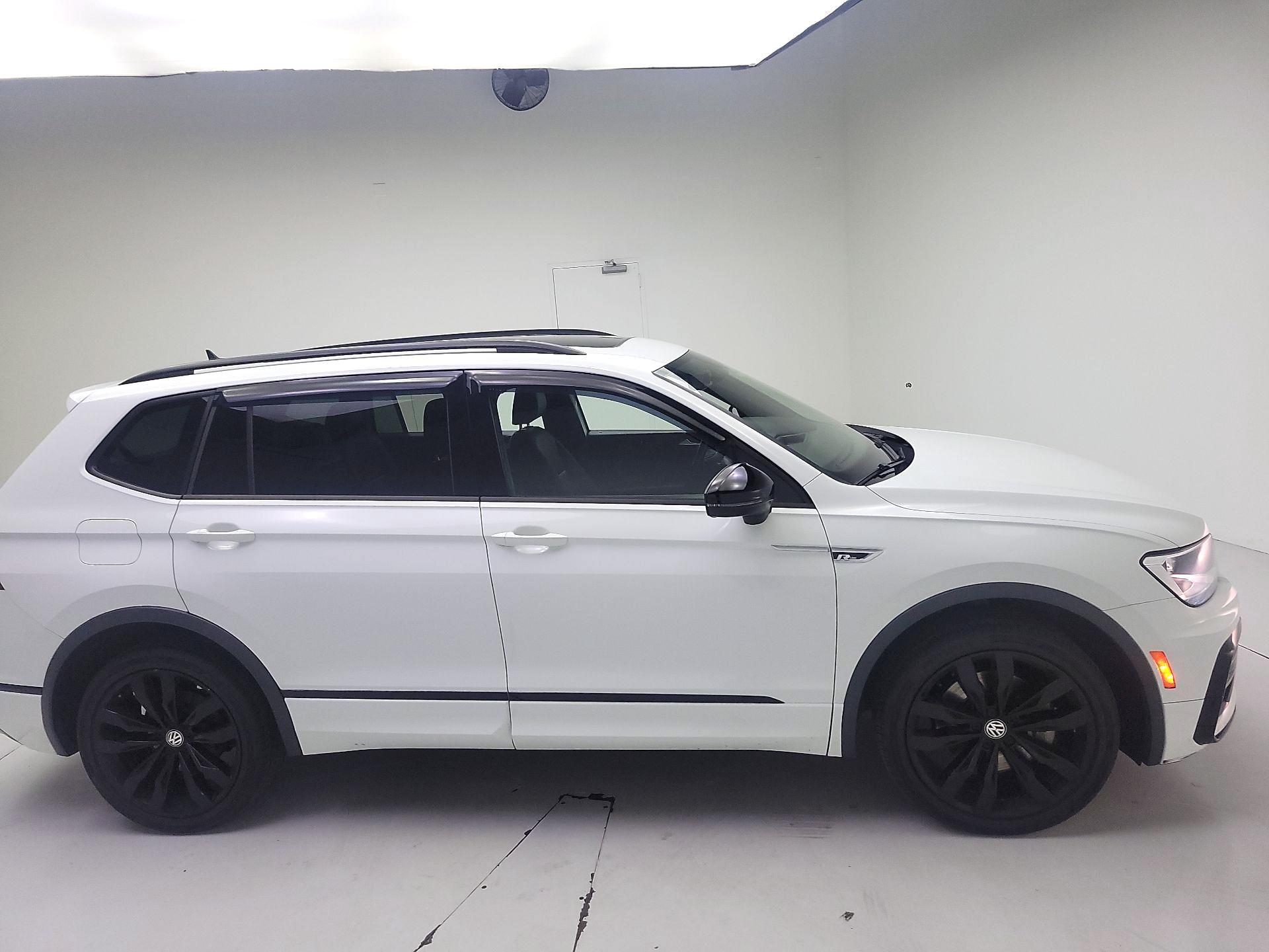 Thumbnail: 2021 Volkswagen Tiguan - 4