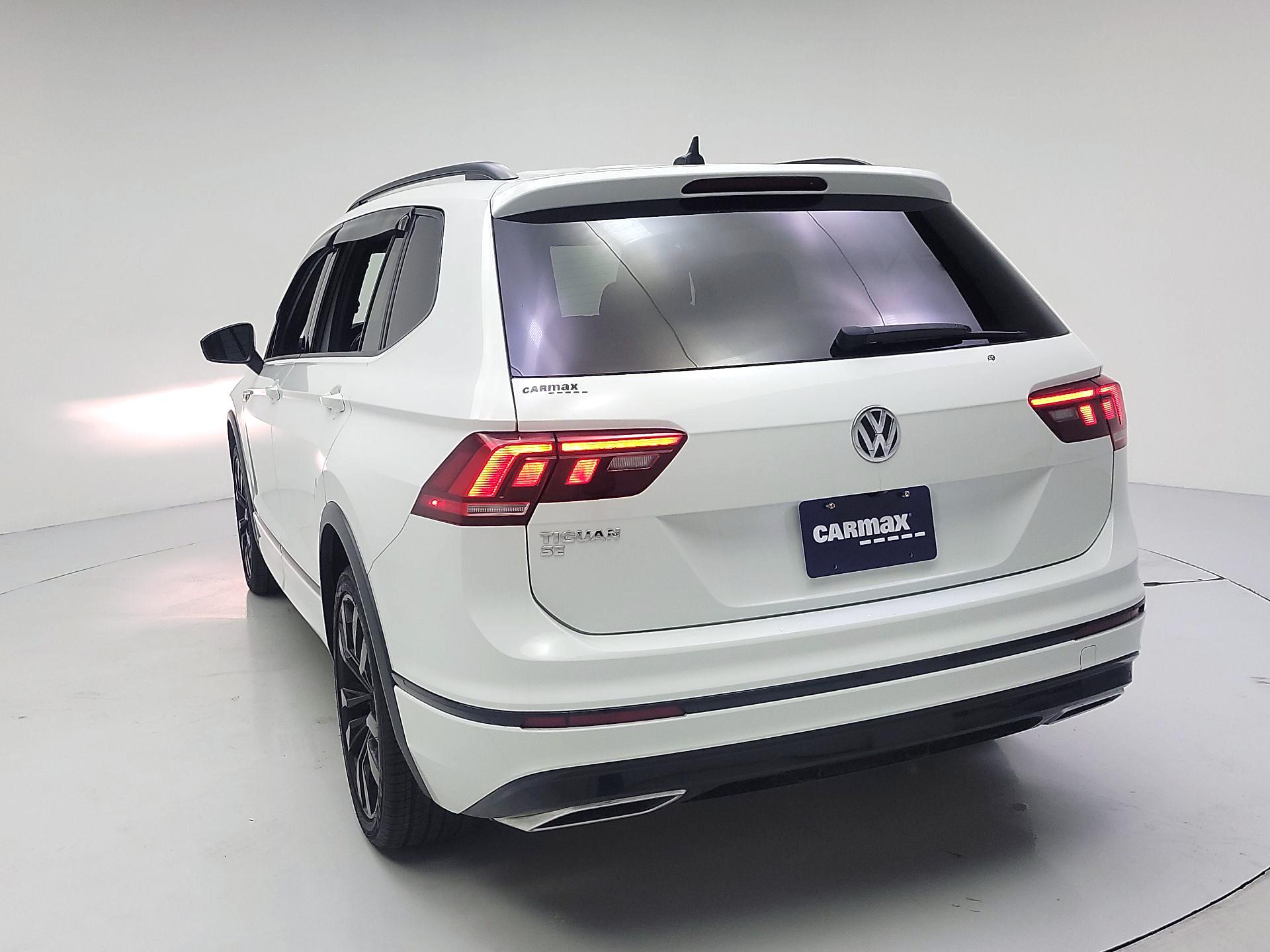 Thumbnail: 2021 Volkswagen Tiguan - 7