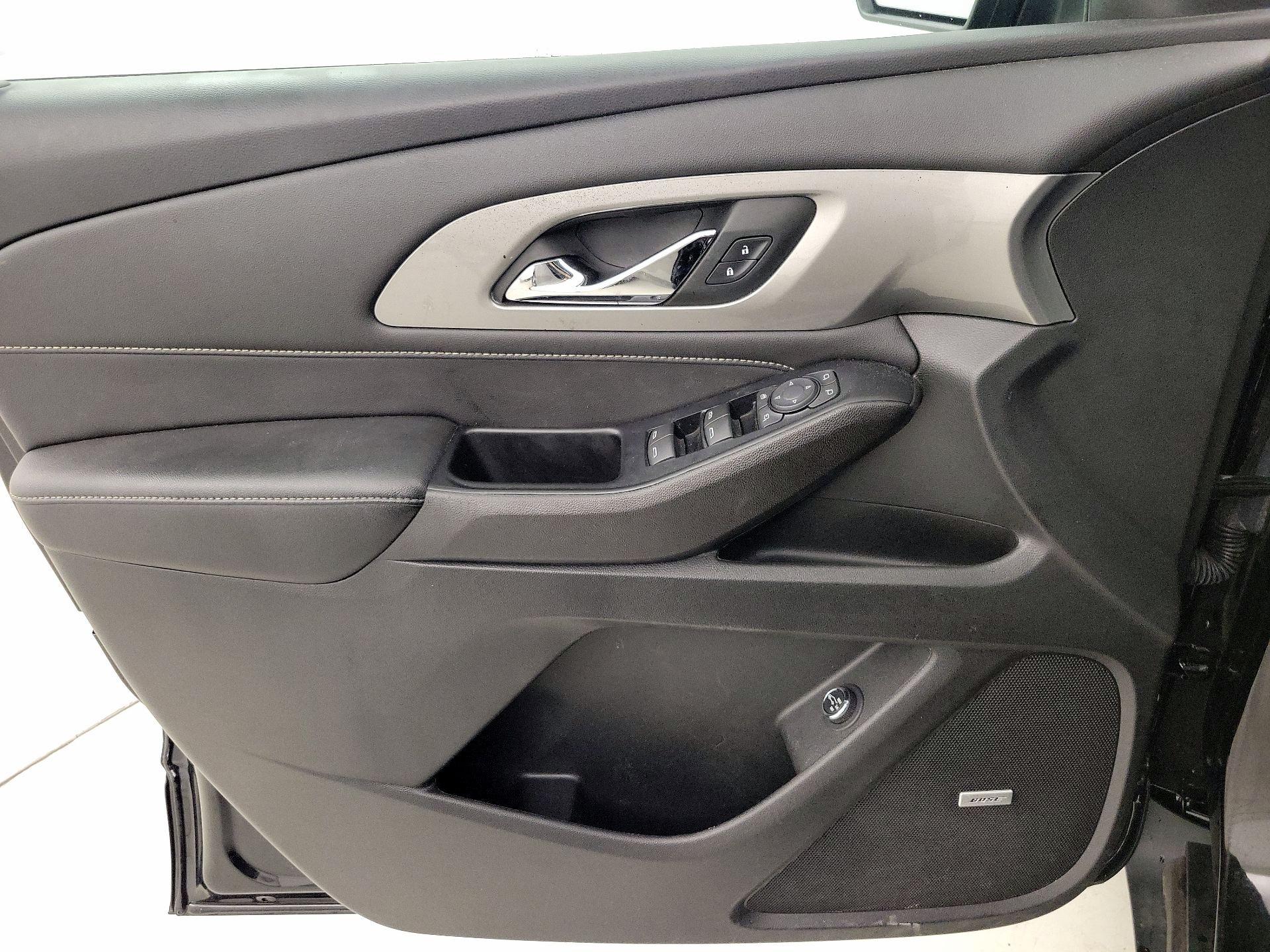 Thumbnail: 2023 Chevrolet Traverse - 12