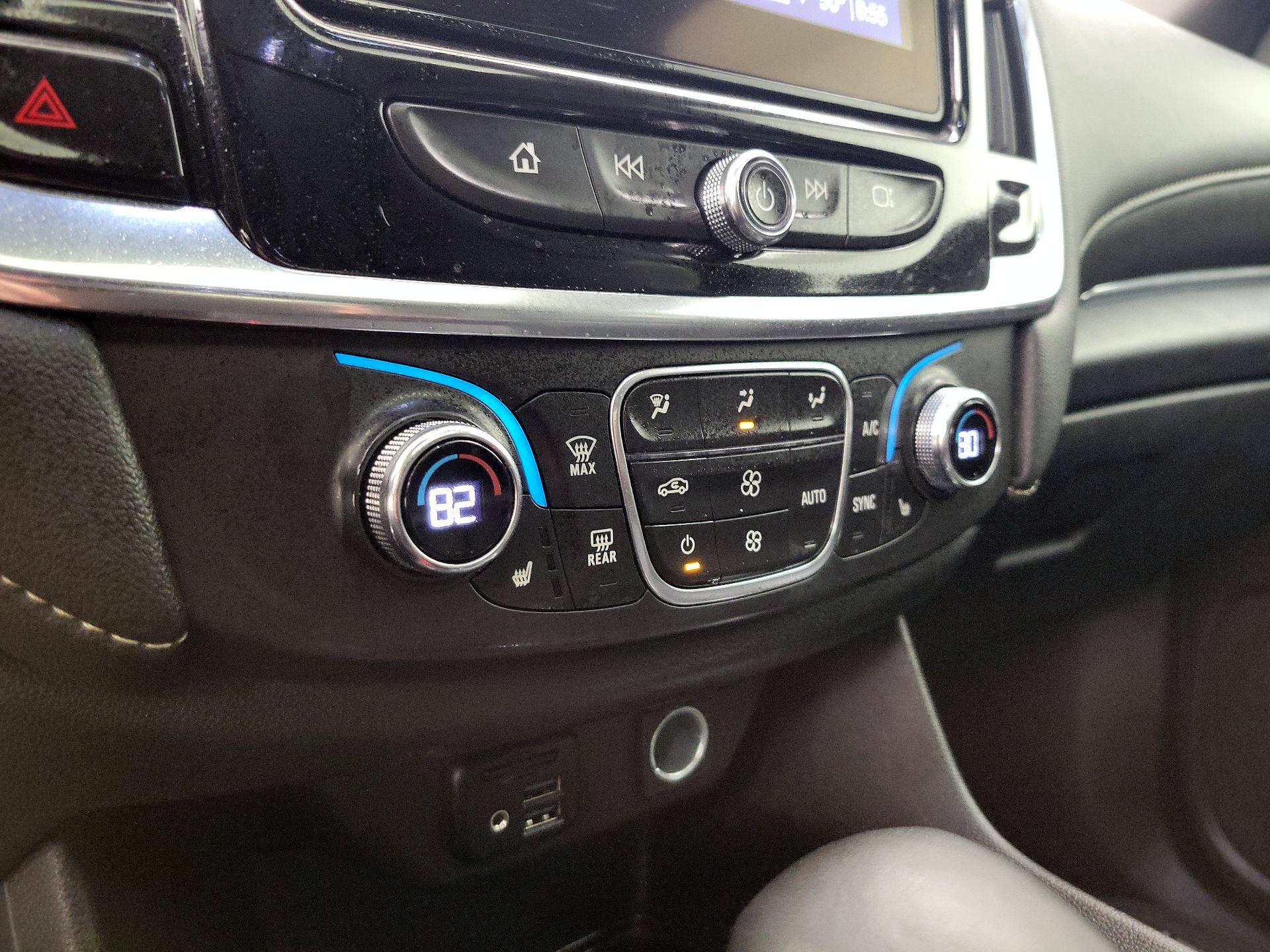 Thumbnail: 2023 Chevrolet Traverse - 17