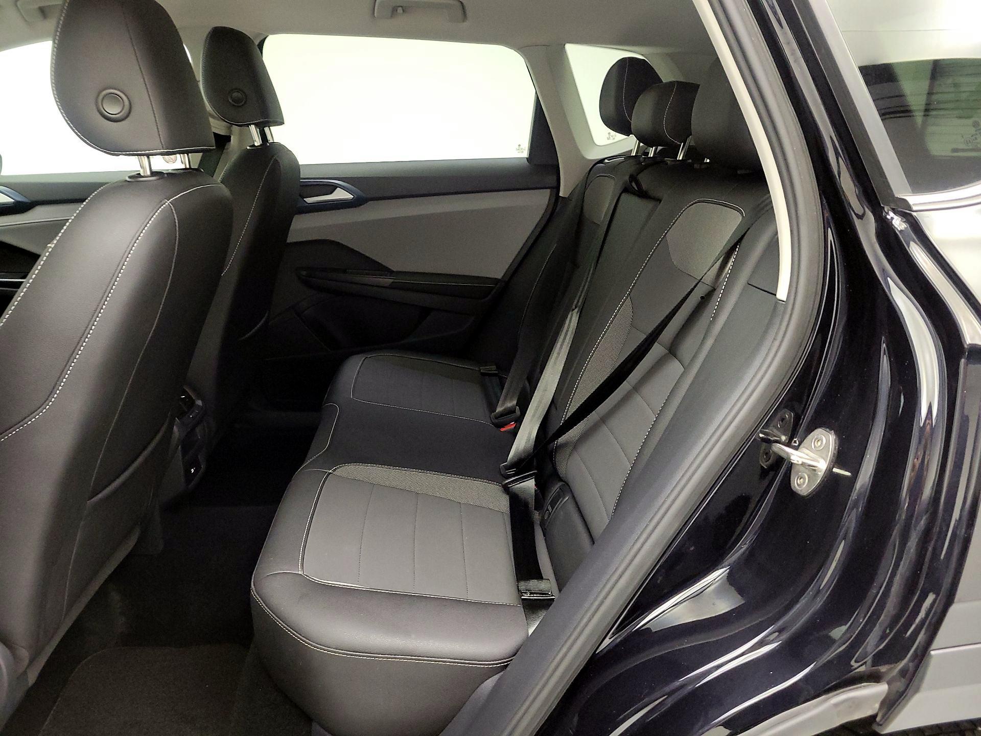 Thumbnail: 2024 Volkswagen Taos - 17