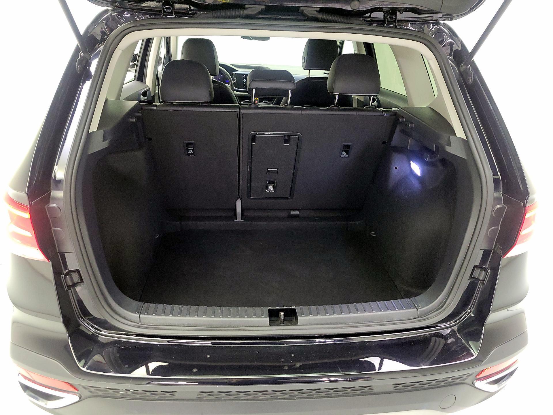 Thumbnail: 2024 Volkswagen Taos - 18