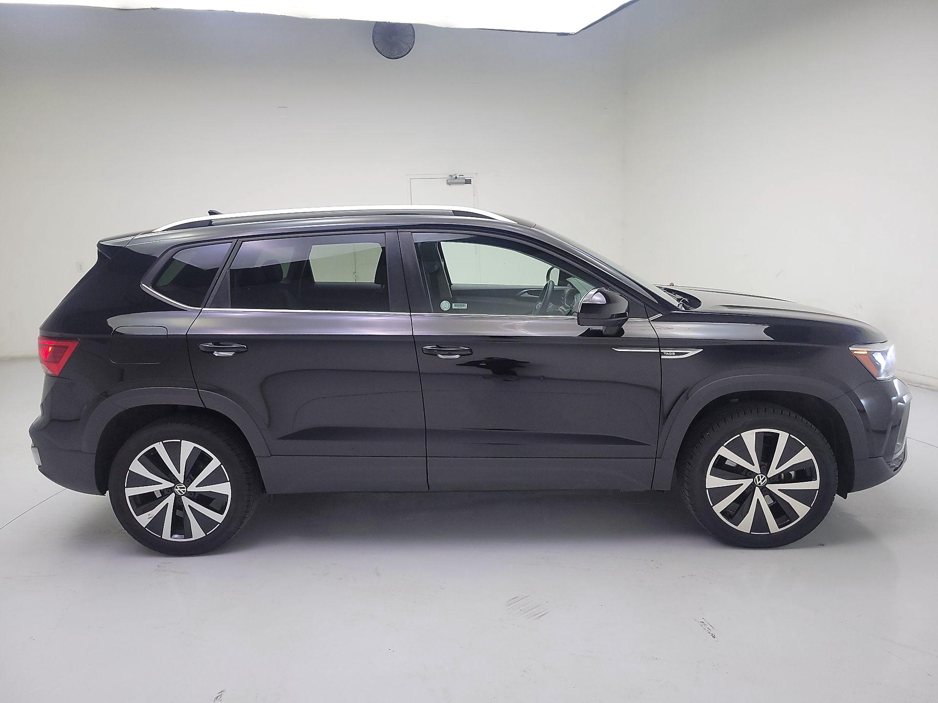 Thumbnail: 2024 Volkswagen Taos - 4