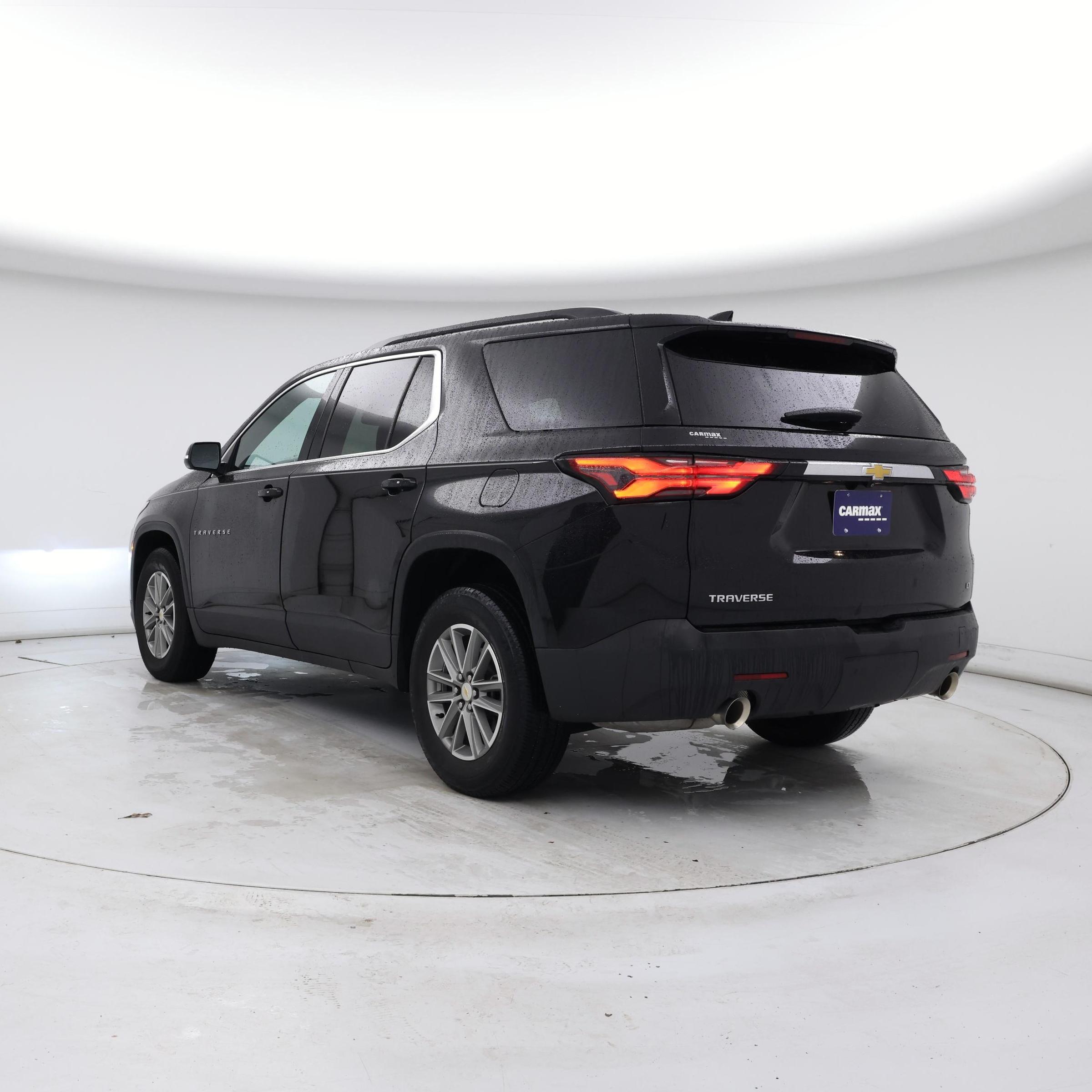 Thumbnail: 2023 Chevrolet Traverse - 2
