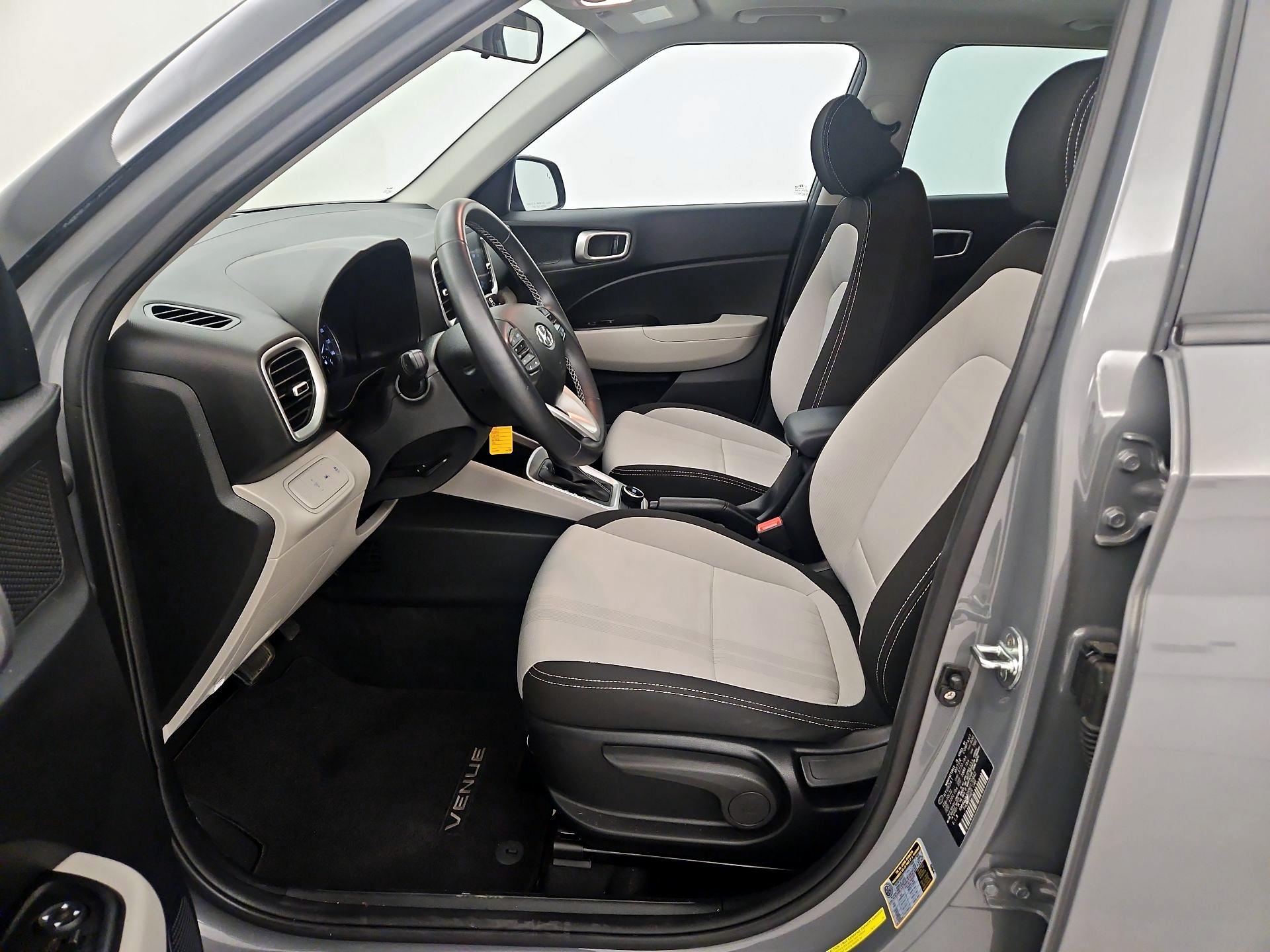 Thumbnail: 2022 Hyundai Venue - 11