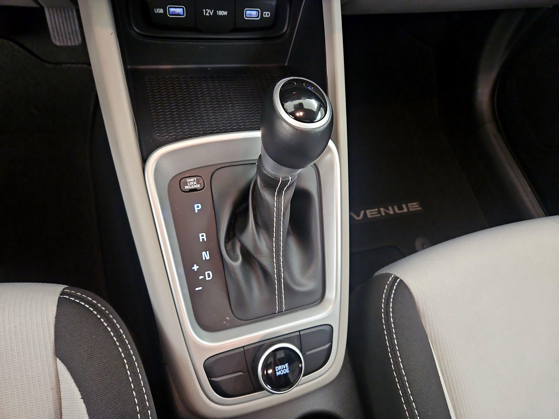 Thumbnail: 2022 Hyundai Venue - 17