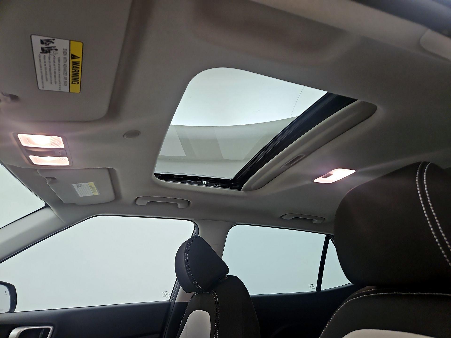 Thumbnail: 2022 Hyundai Venue - 19