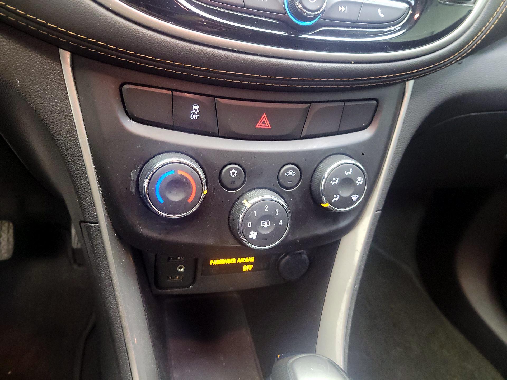 Thumbnail: 2021 Chevrolet Trax - 14