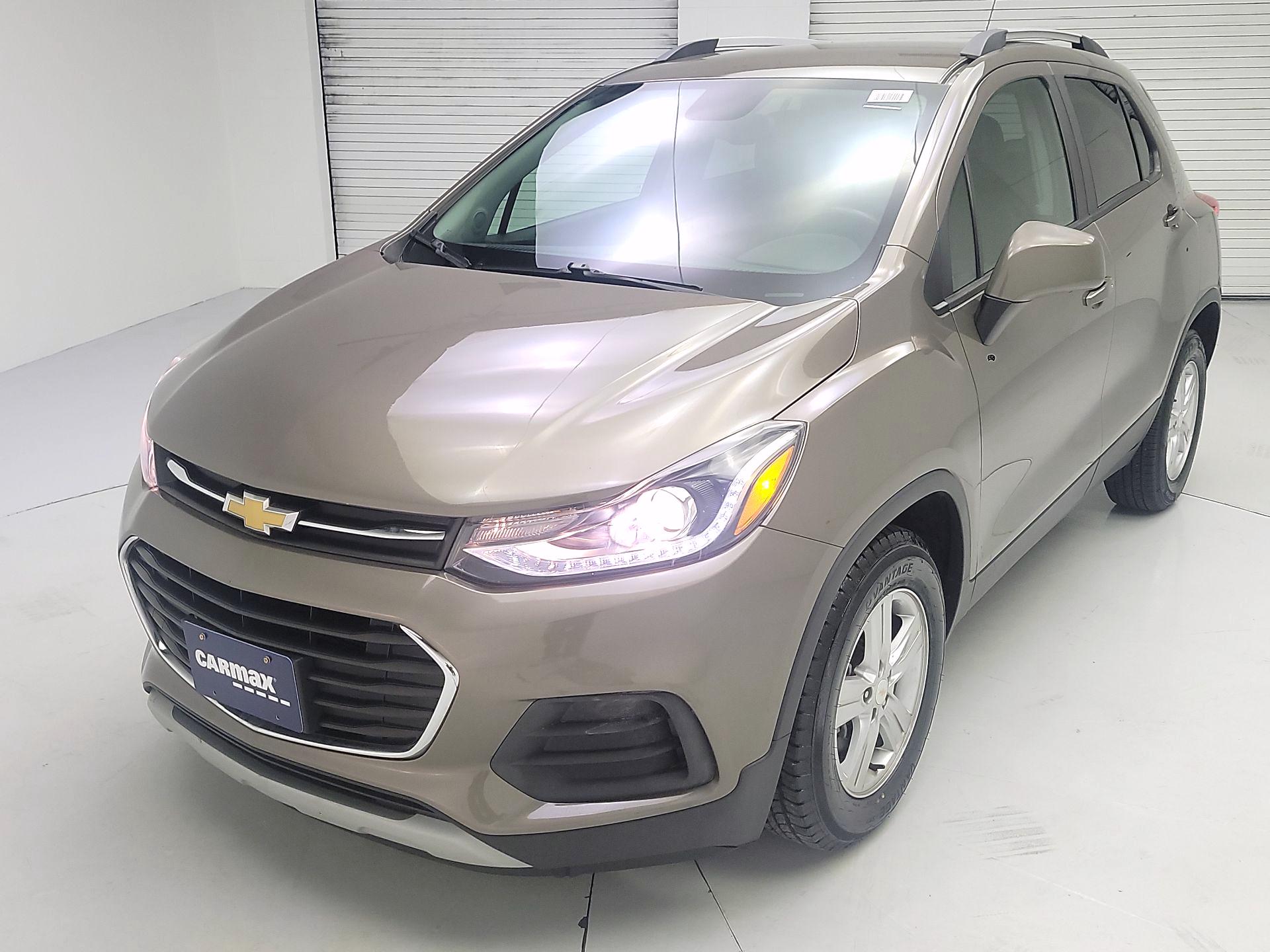 Thumbnail: 2021 Chevrolet Trax - 3