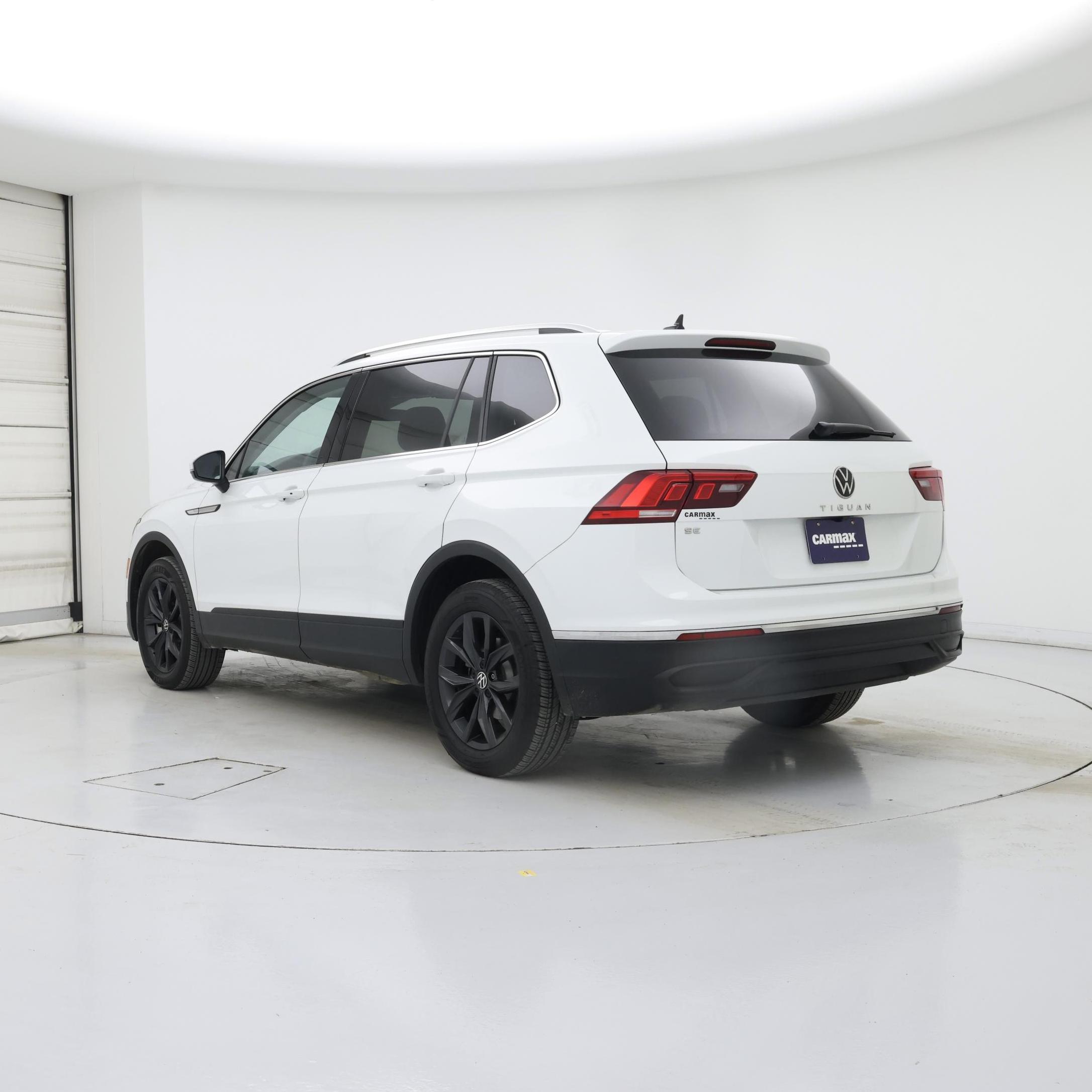 Thumbnail: 2024 Volkswagen Tiguan - 2