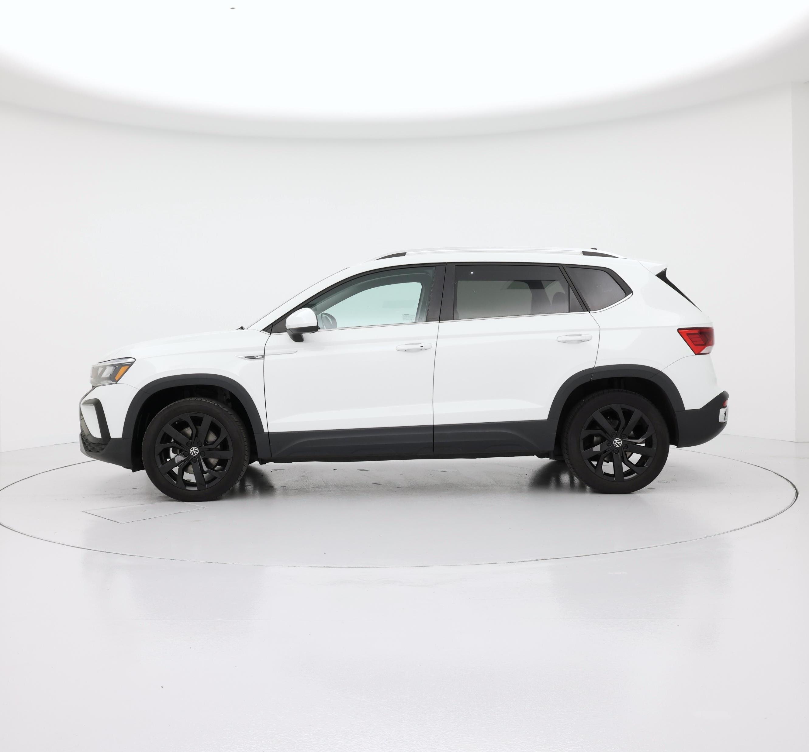 Thumbnail: 2024 Volkswagen Taos - 3