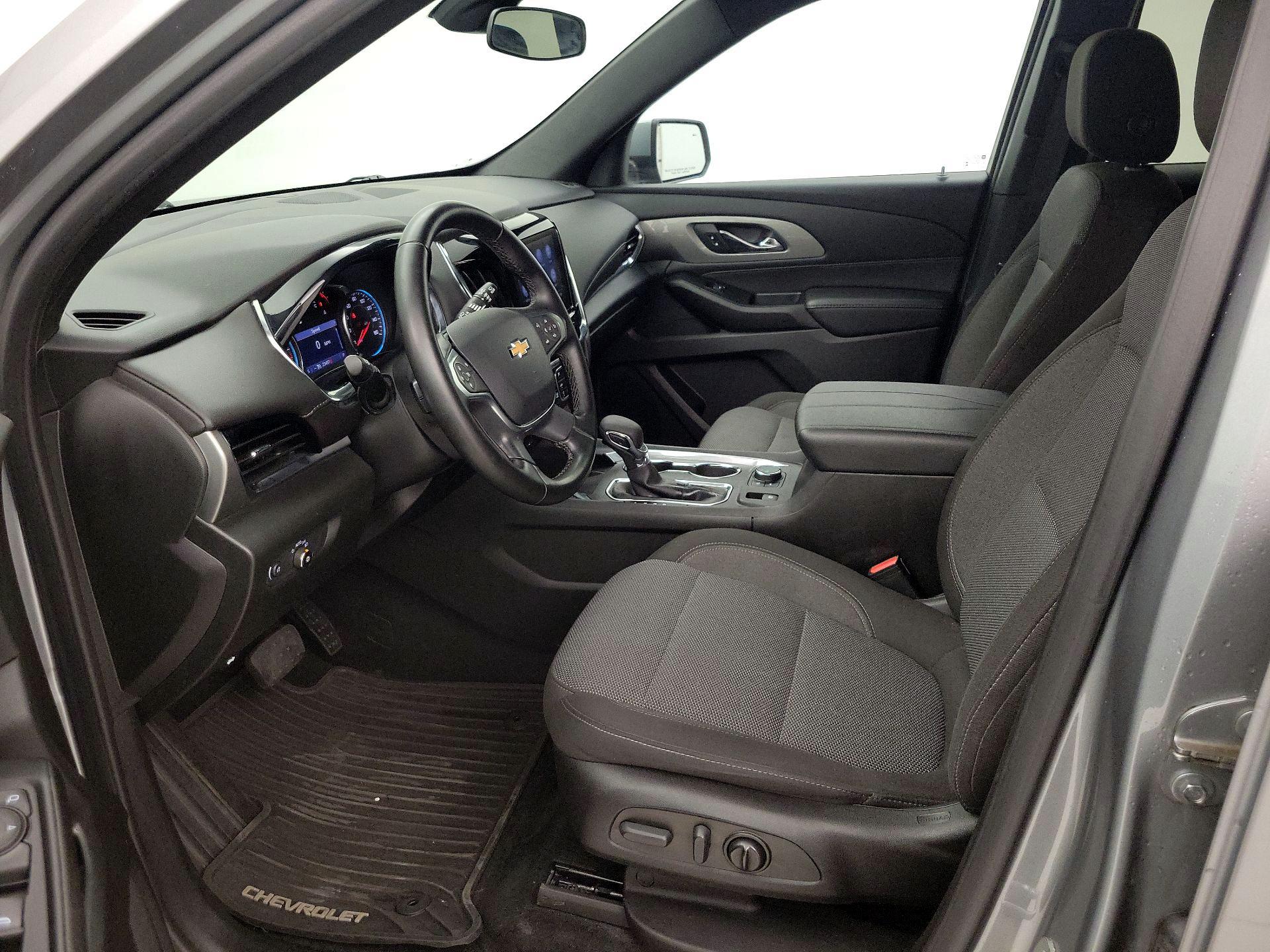 Thumbnail: 2023 Chevrolet Traverse - 11