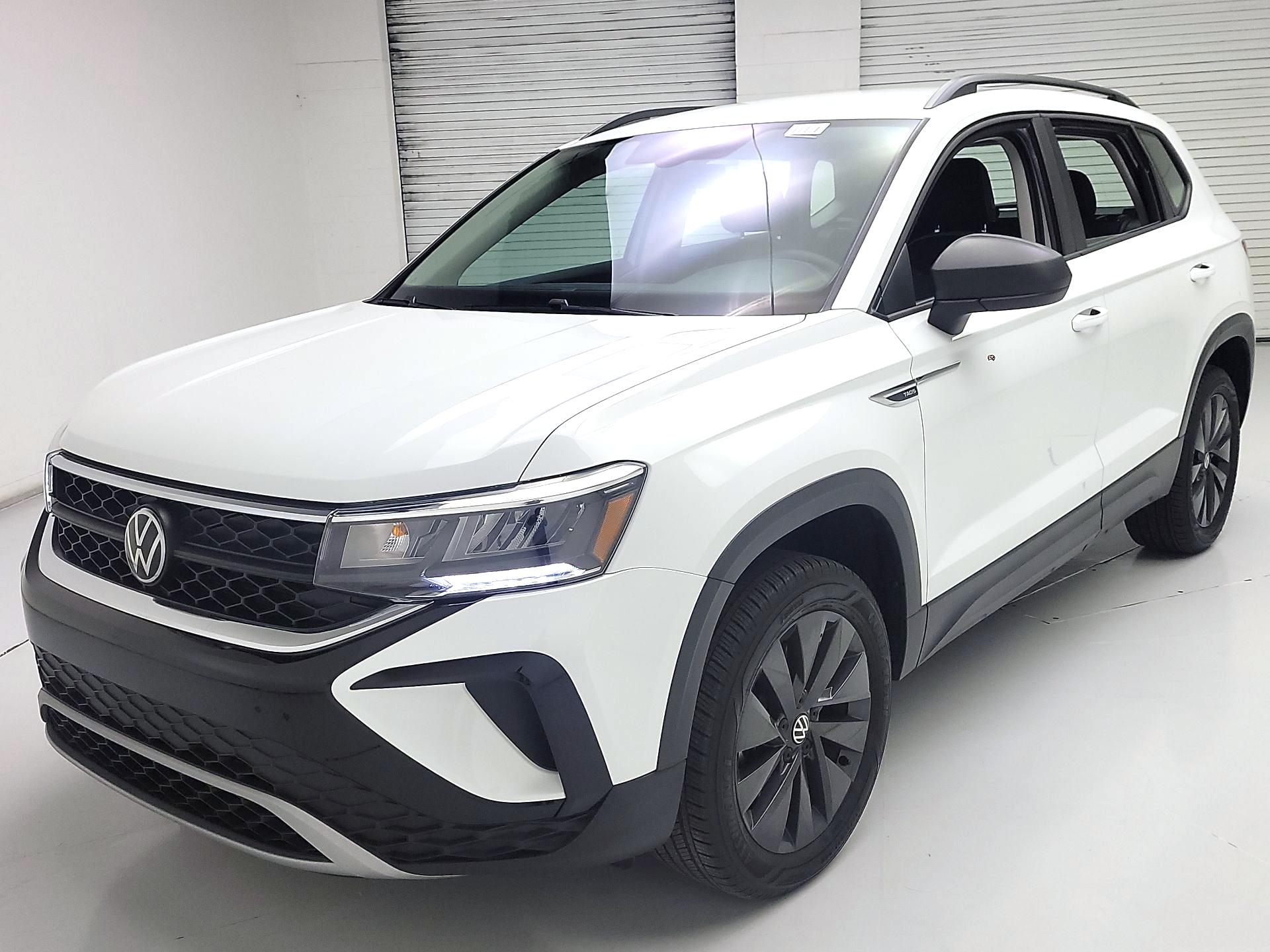 Thumbnail: 2024 Volkswagen Taos - 3