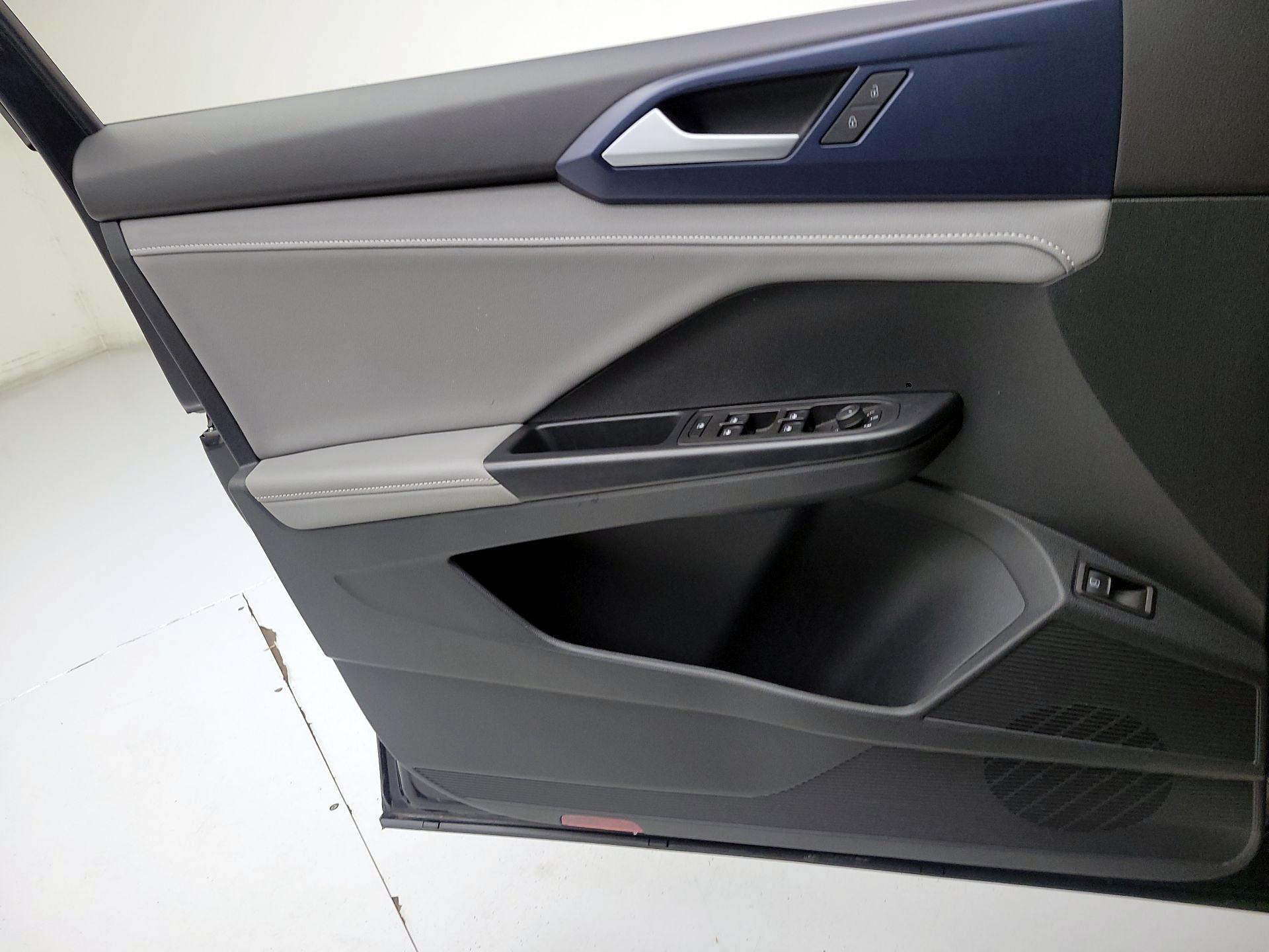 Thumbnail: 2024 Volkswagen Taos - 10