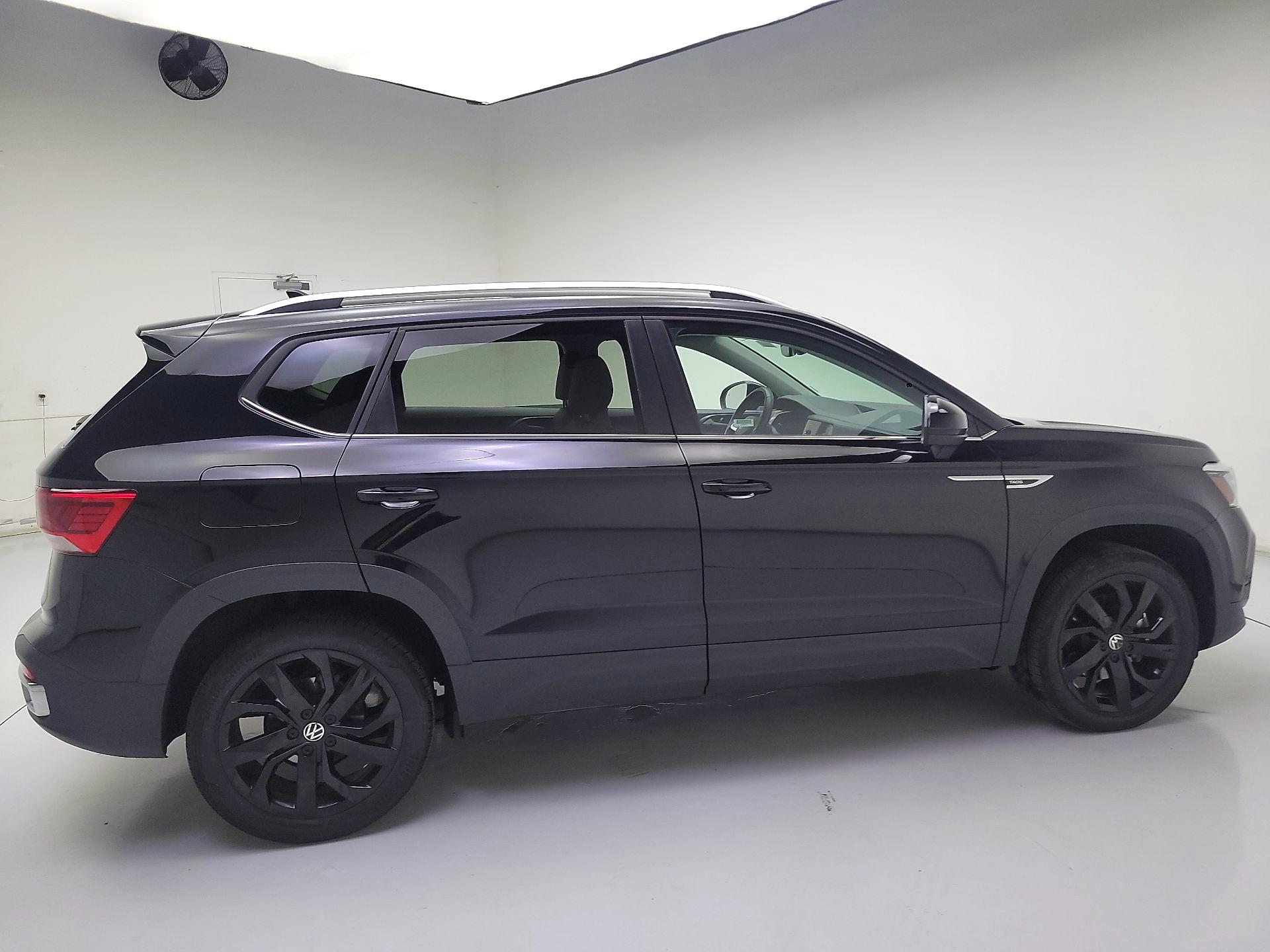 Thumbnail: 2024 Volkswagen Taos - 4