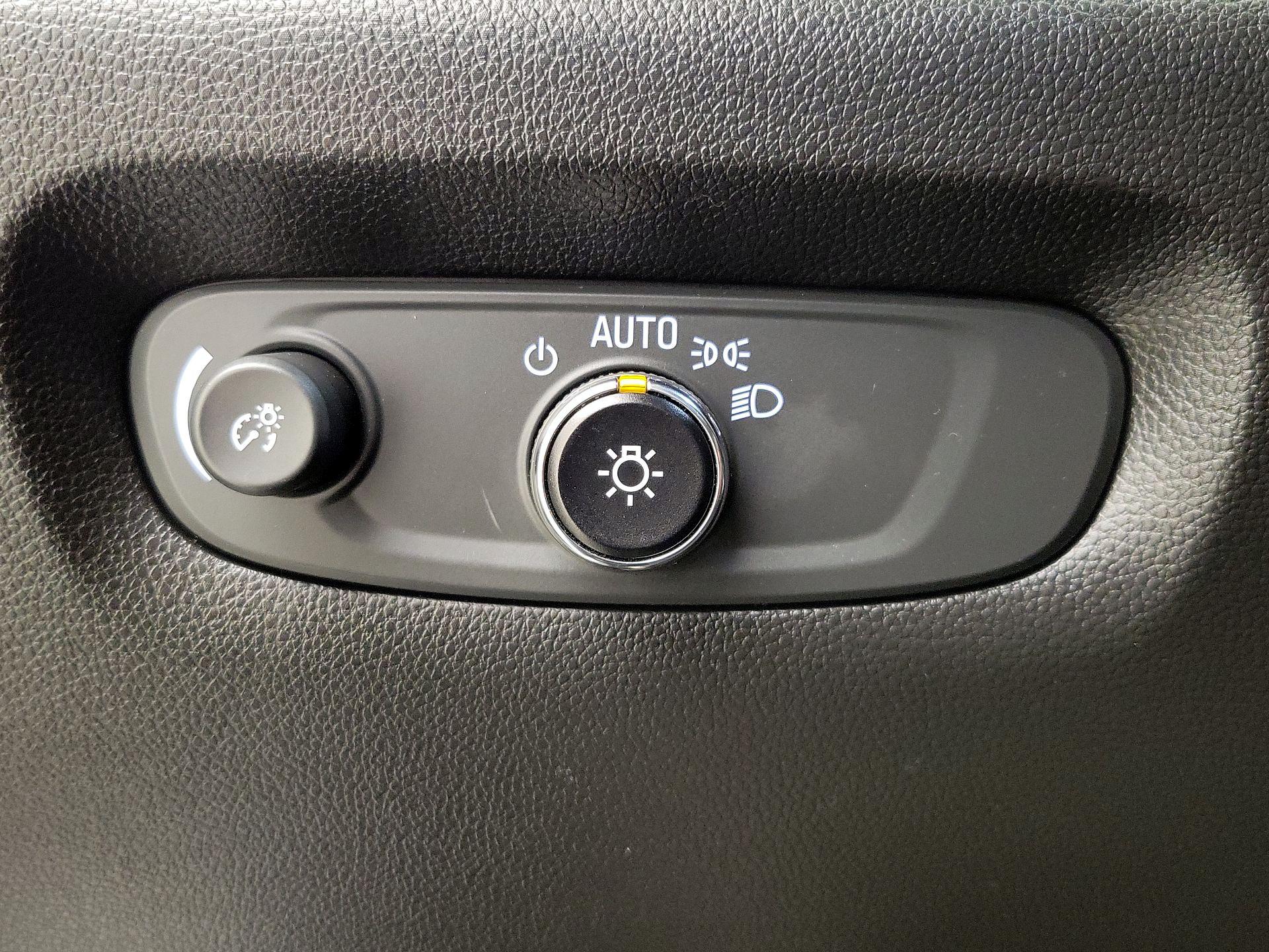 Thumbnail: 2023 Chevrolet Traverse - 13