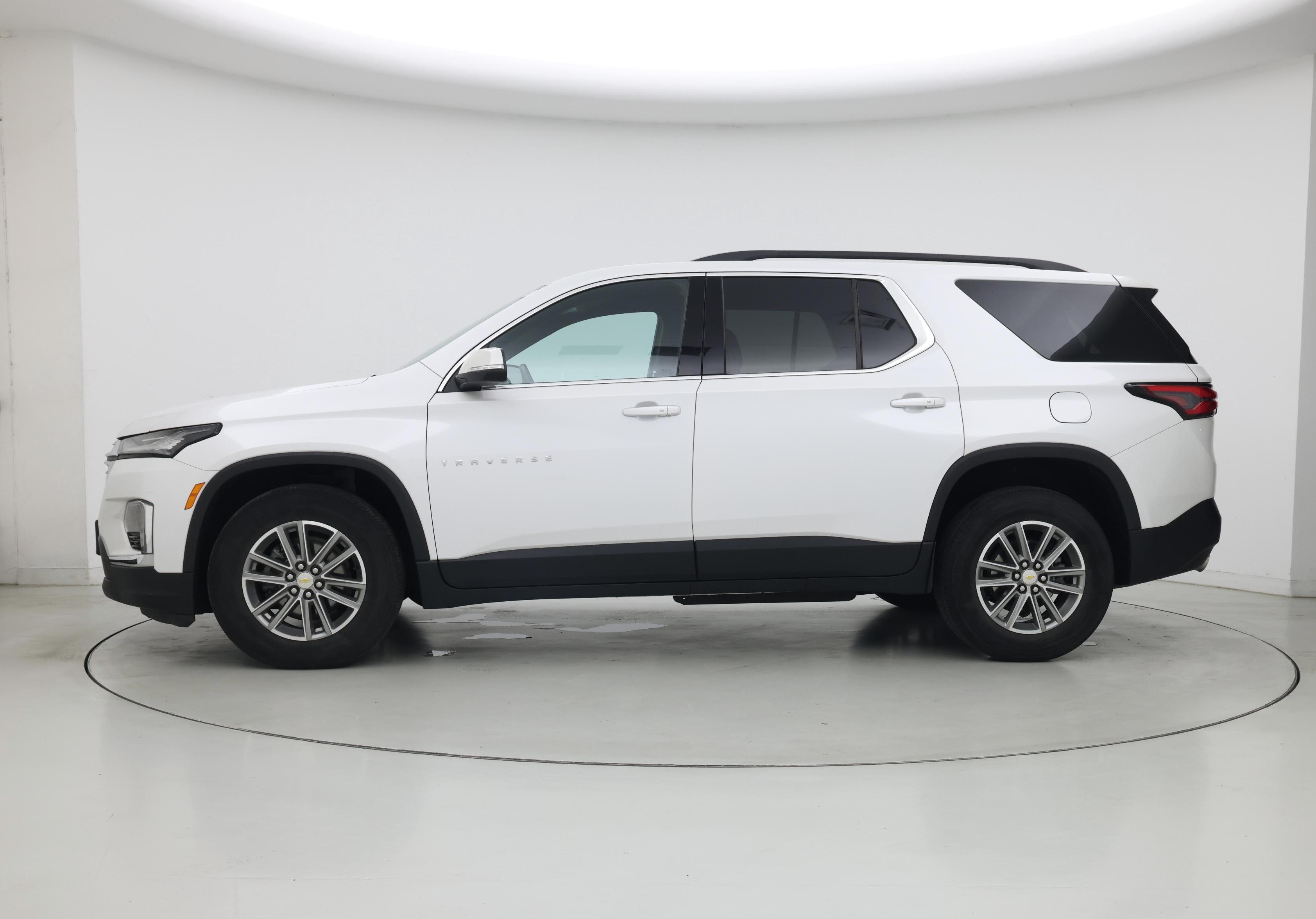 Thumbnail: 2023 Chevrolet Traverse - 3