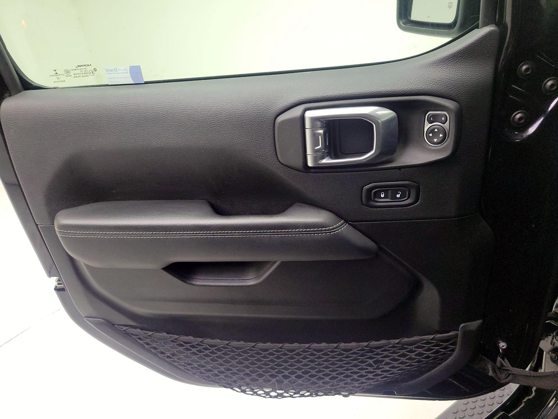 Thumbnail: 2022 Jeep Wrangler - 10