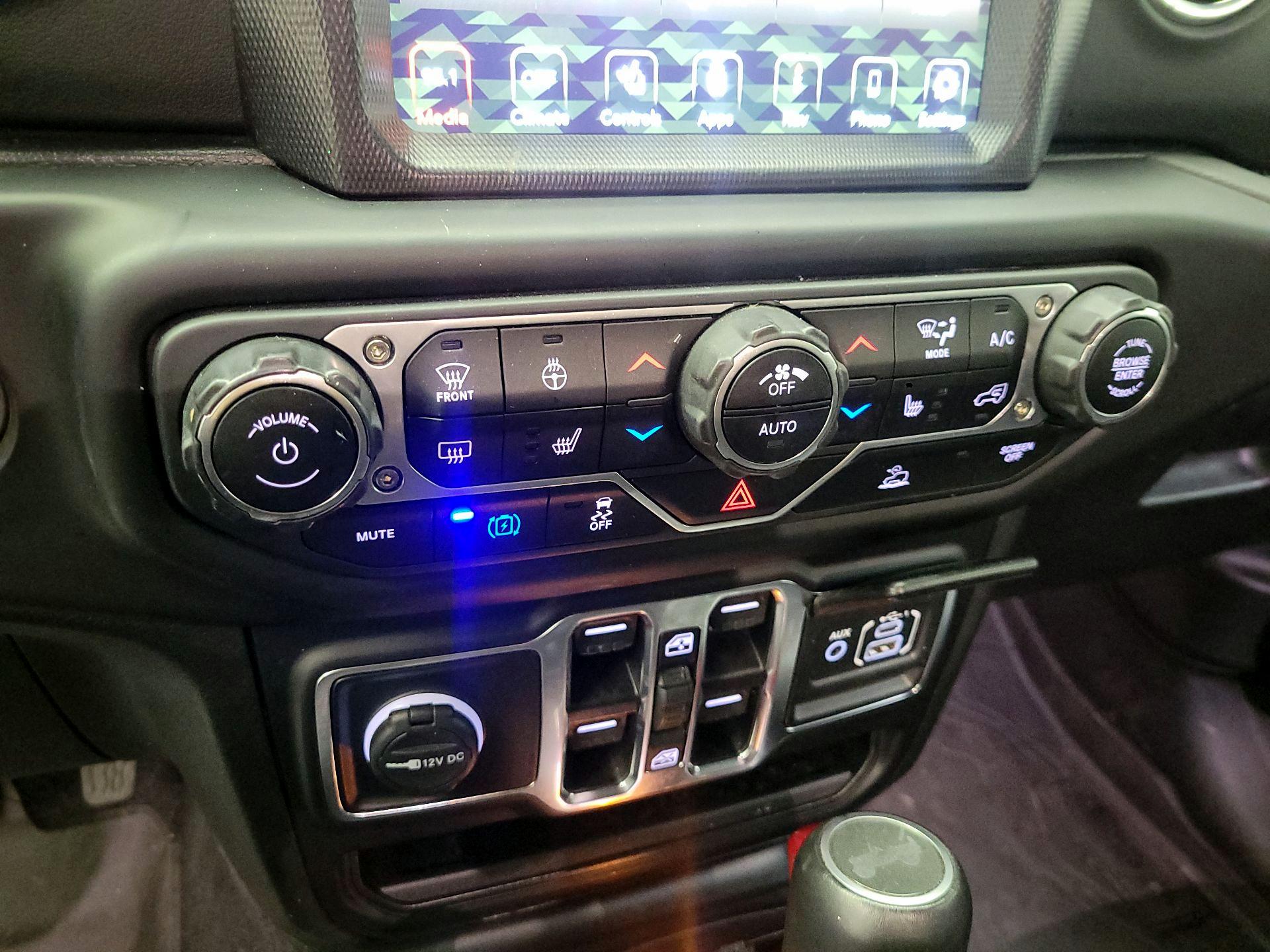 Thumbnail: 2022 Jeep Wrangler - 15