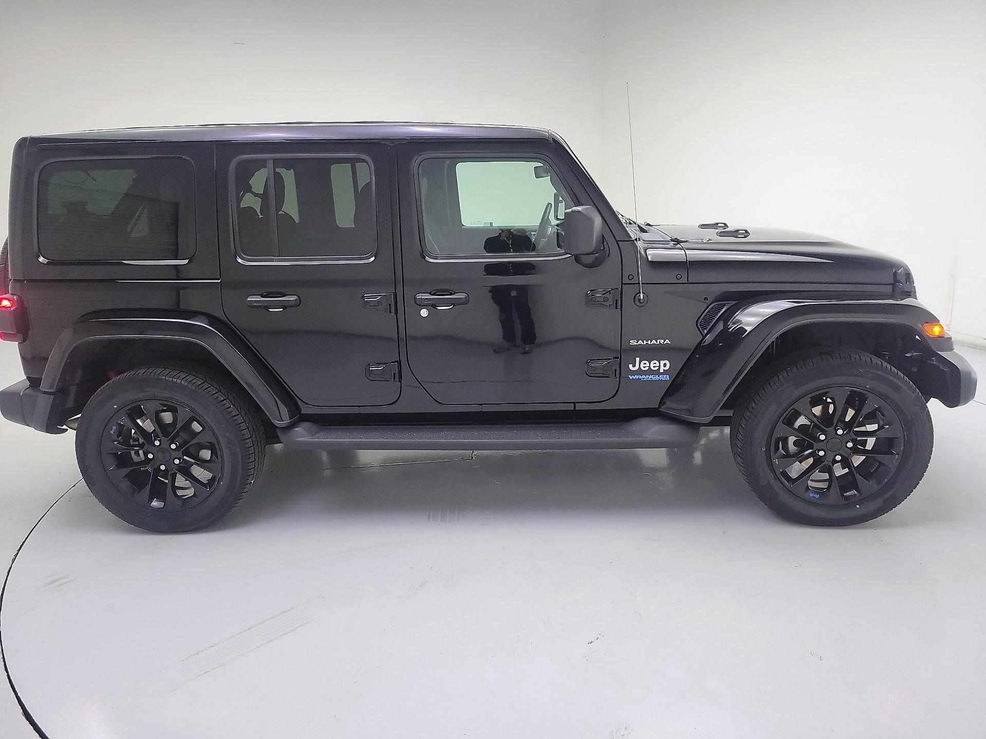 Thumbnail: 2022 Jeep Wrangler - 4