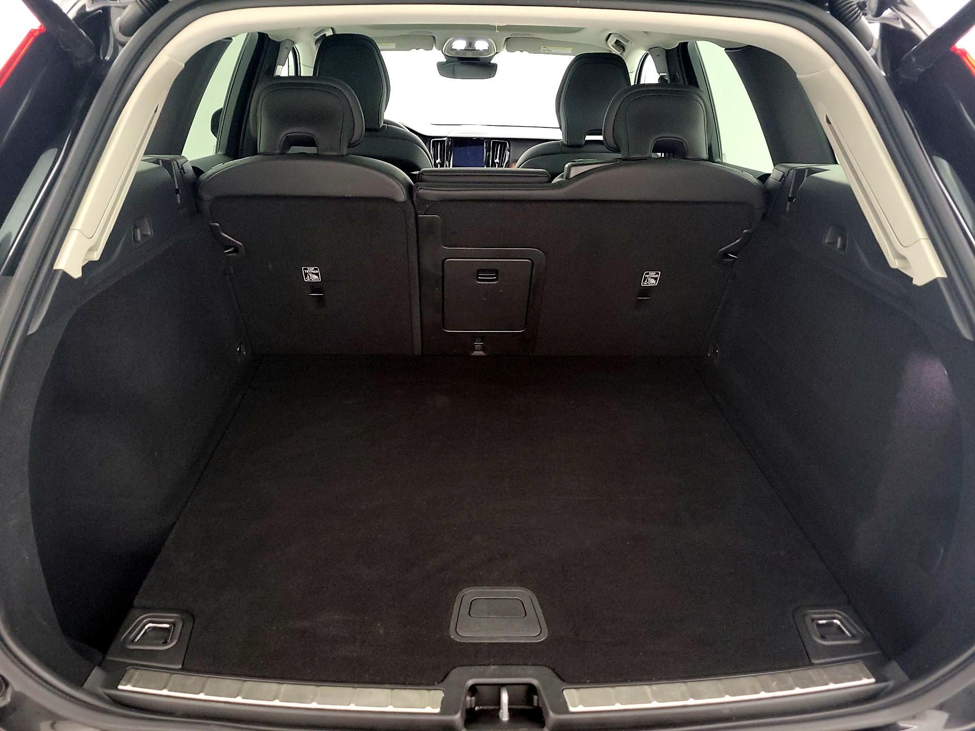 Thumbnail: 2023 Volvo XC60 - 20