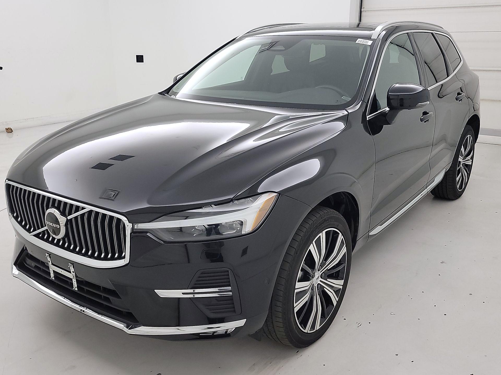 Thumbnail: 2023 Volvo XC60 - 3