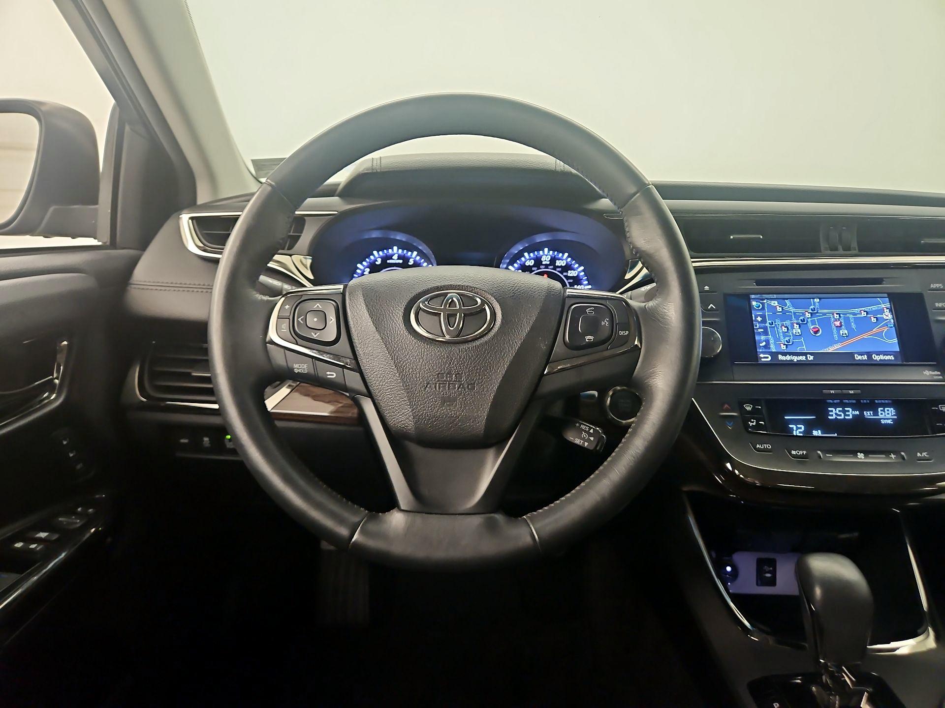 Thumbnail: 2014 Toyota Avalon - 10