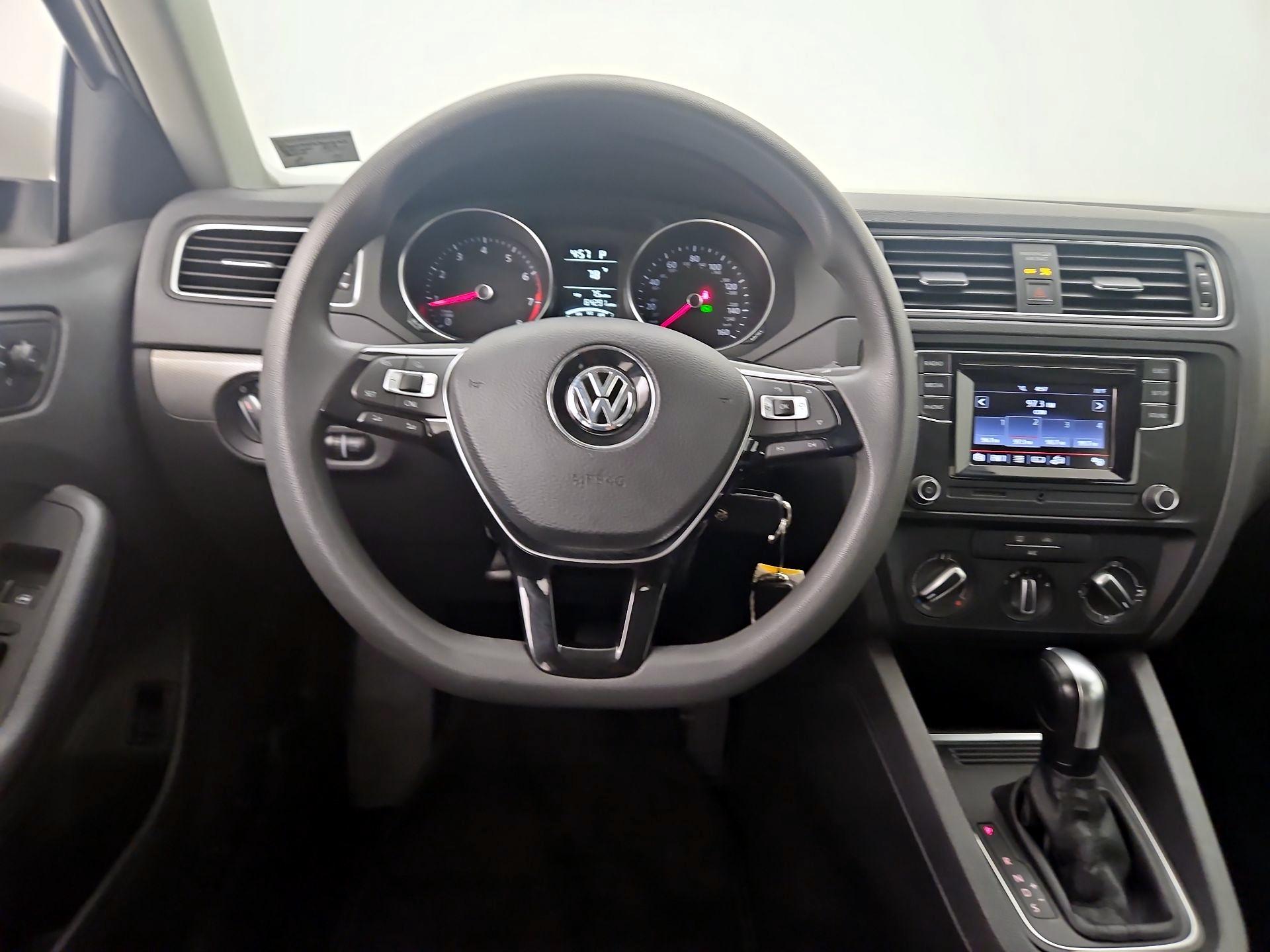 Thumbnail: 2018 Volkswagen Jetta - 10