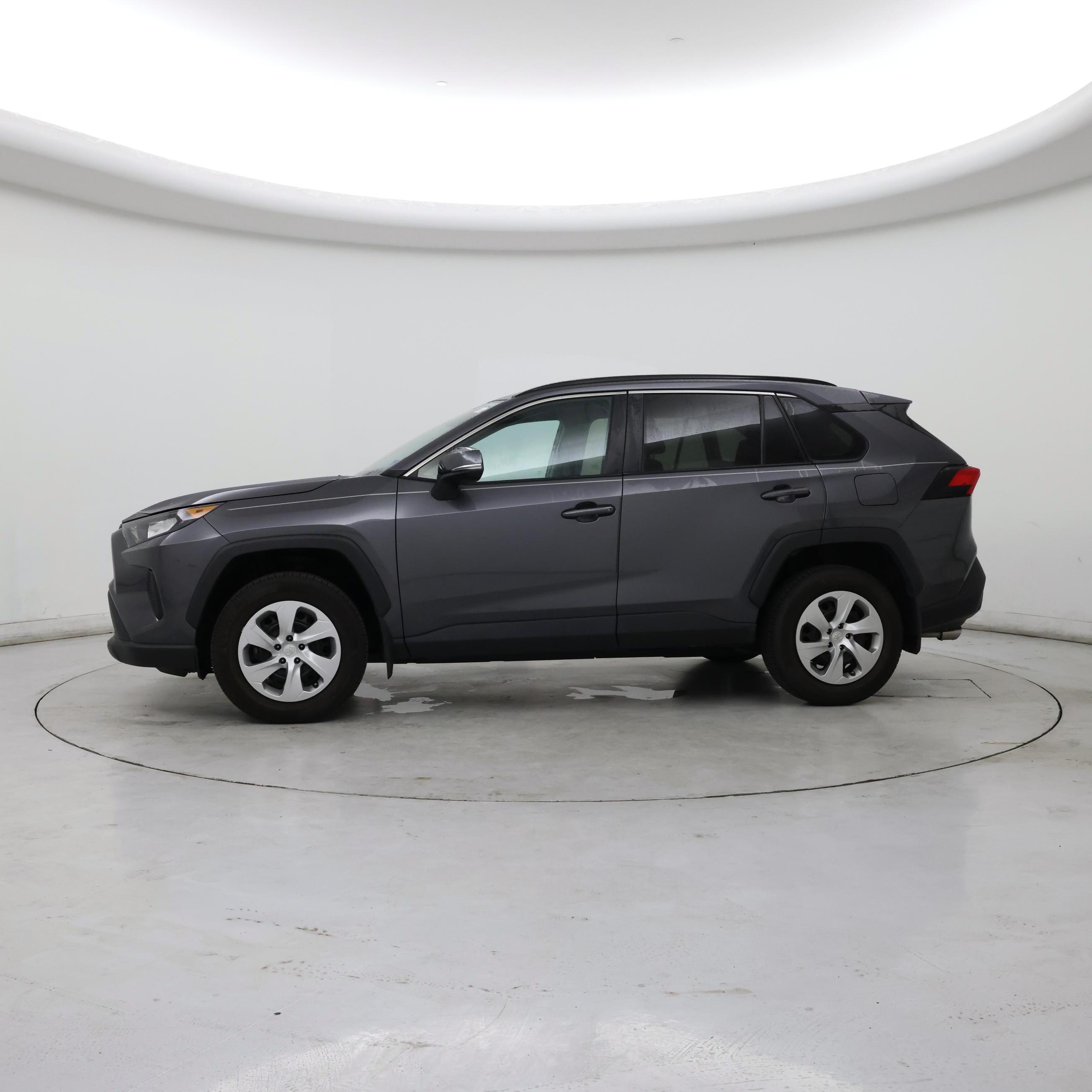 Thumbnail: 2019 Toyota RAV4 - 3
