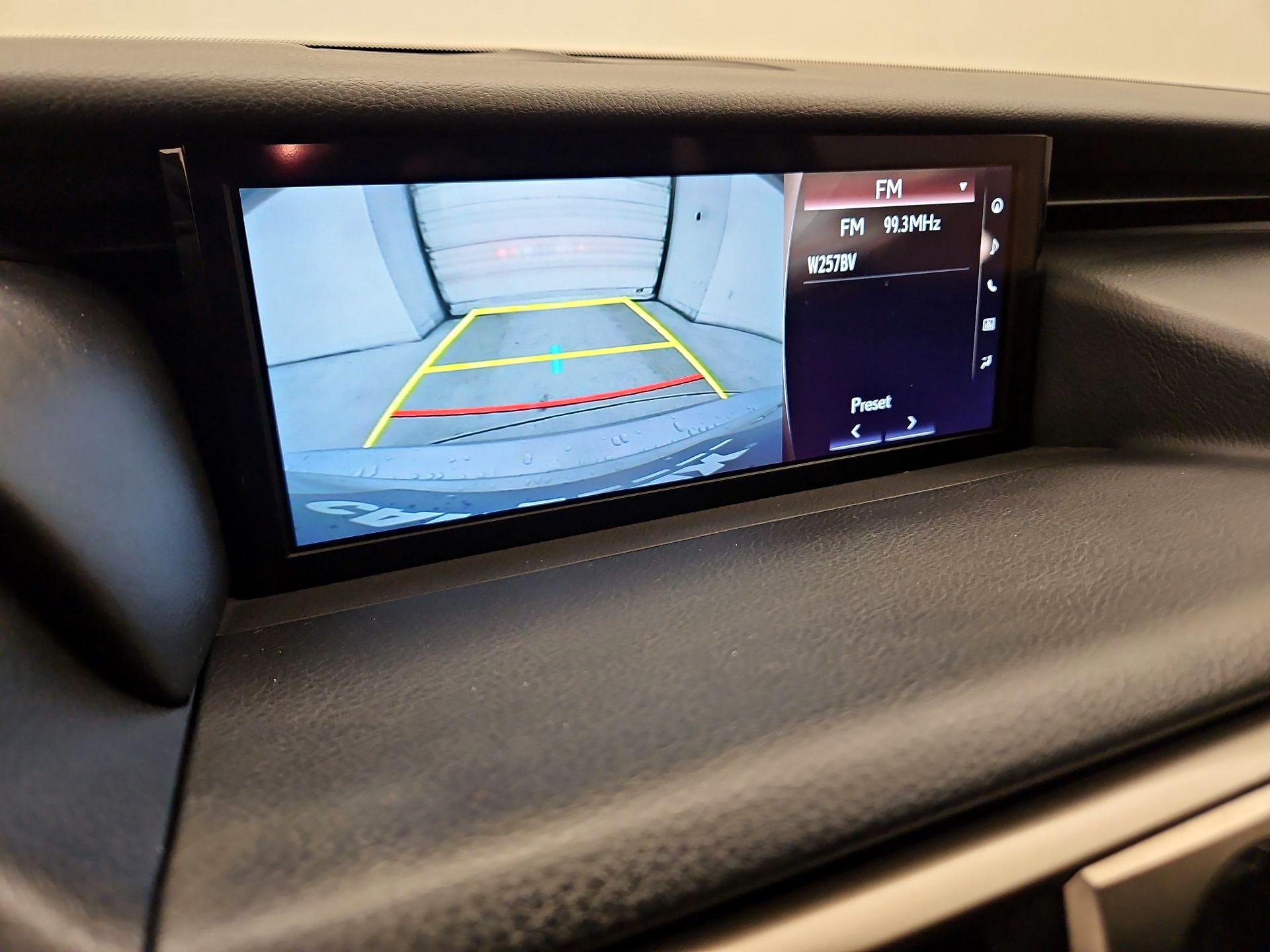 Thumbnail: 2019 Lexus IS - 15