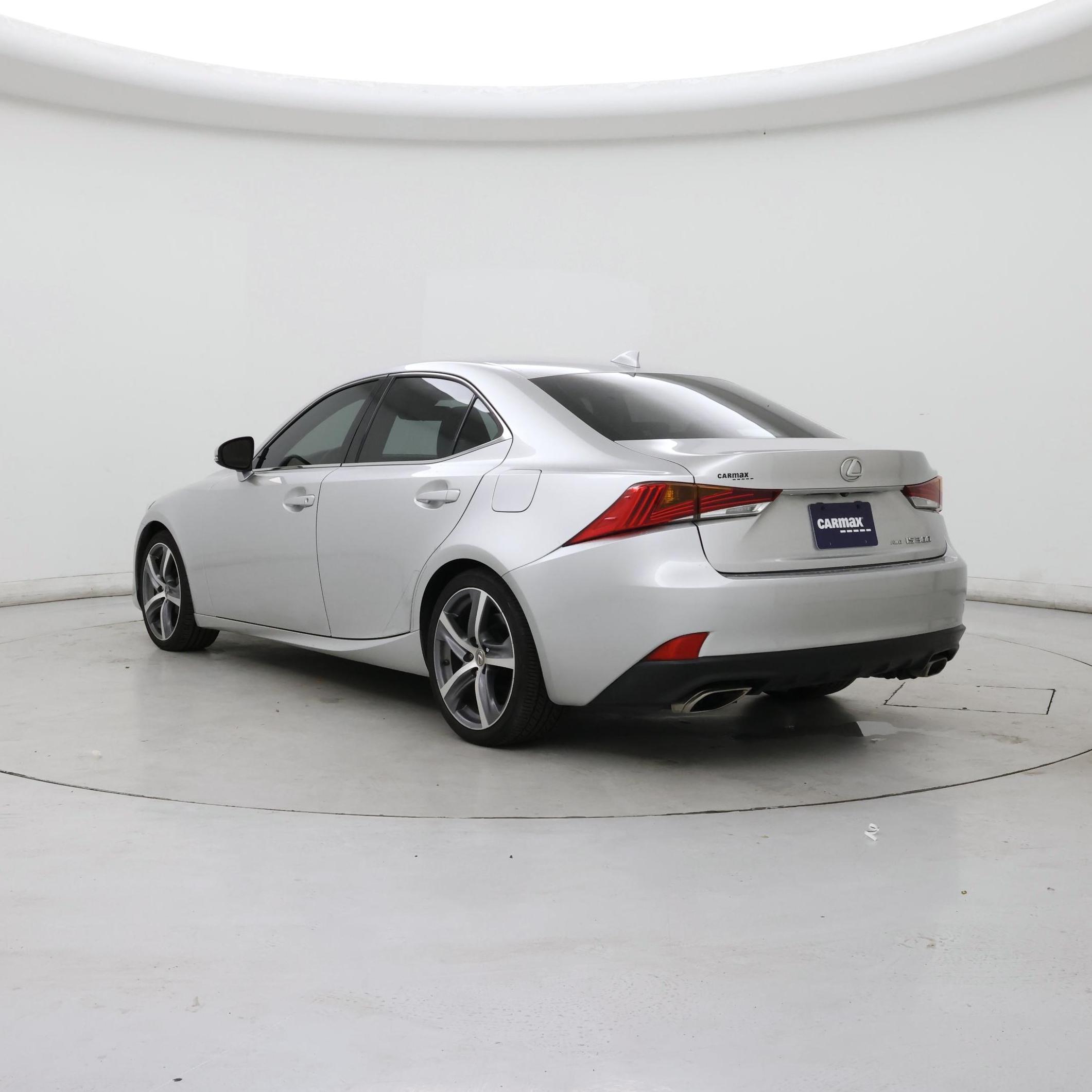 Thumbnail: 2019 Lexus IS - 2