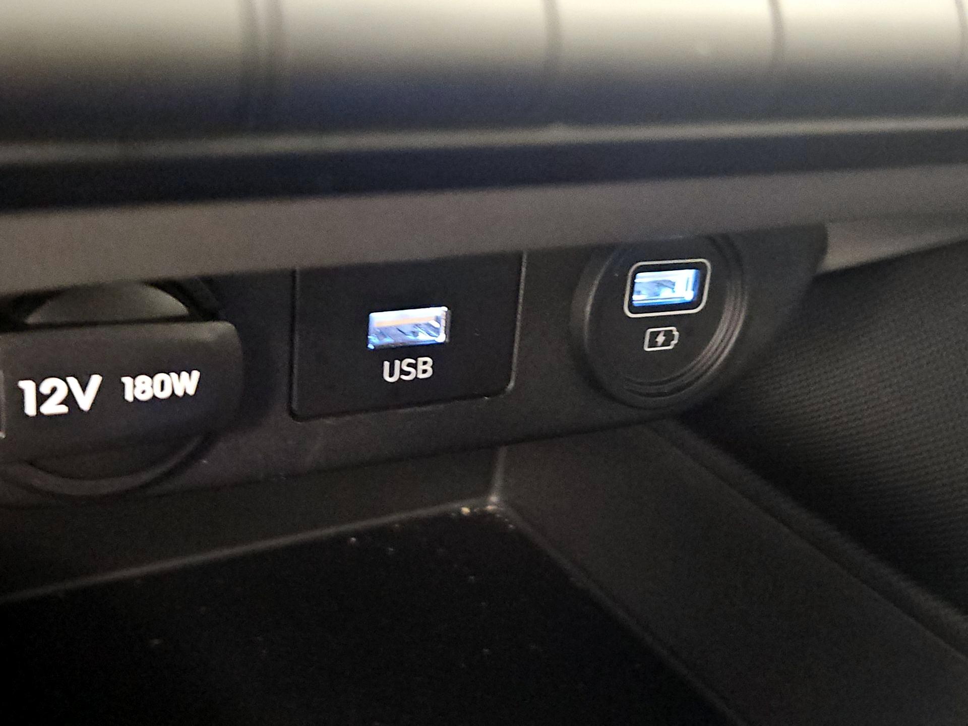 Thumbnail: 2023 Hyundai Elantra - 18