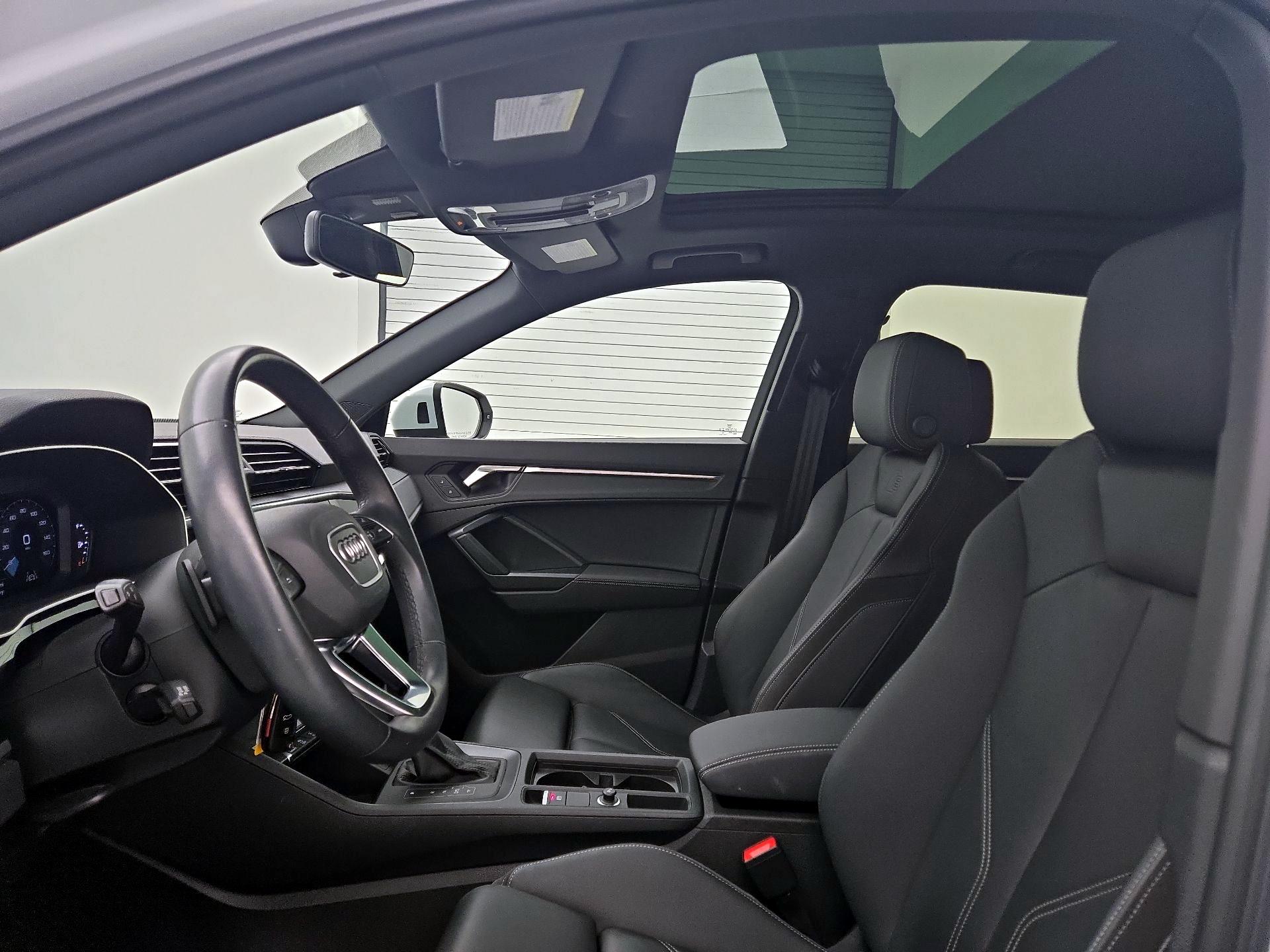 Thumbnail: 2023 Audi Q3 - 18