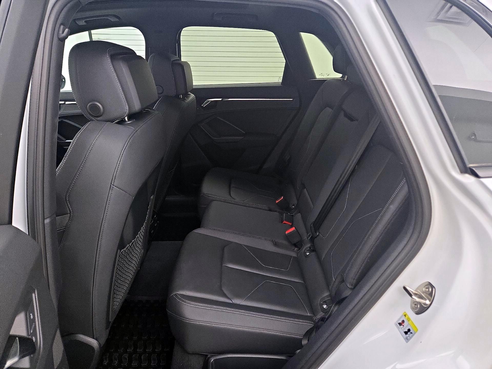 Thumbnail: 2023 Audi Q3 - 19