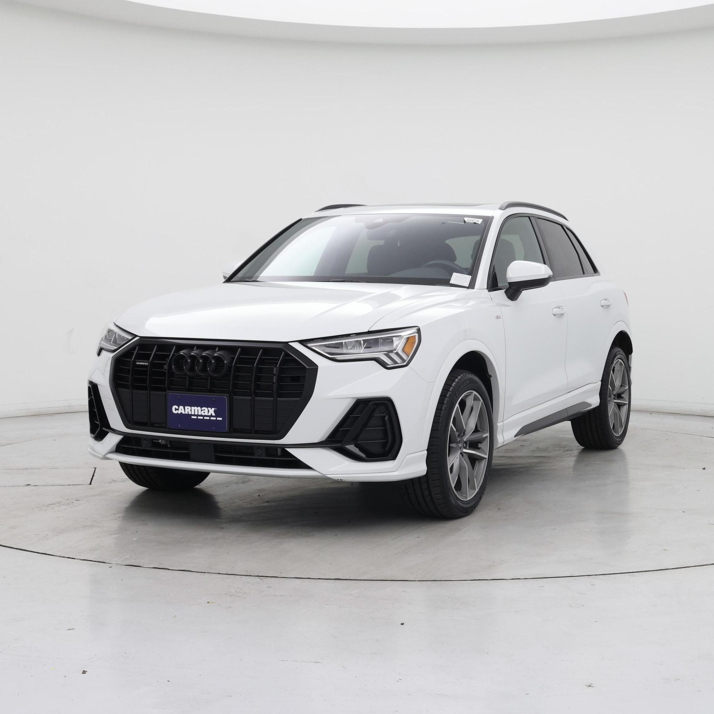 Thumbnail: 2023 Audi Q3 - 4