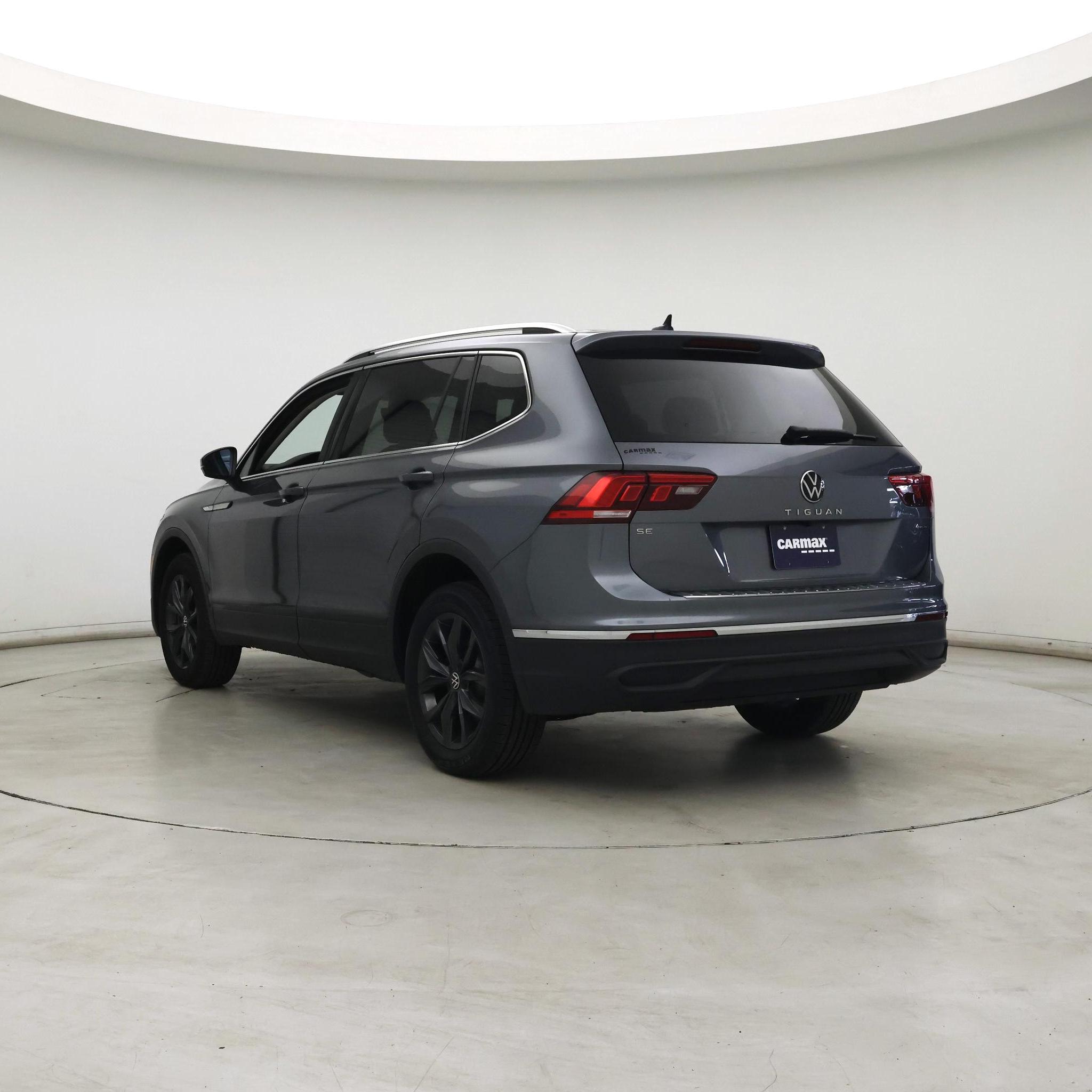 Thumbnail: 2022 Volkswagen Tiguan - 2