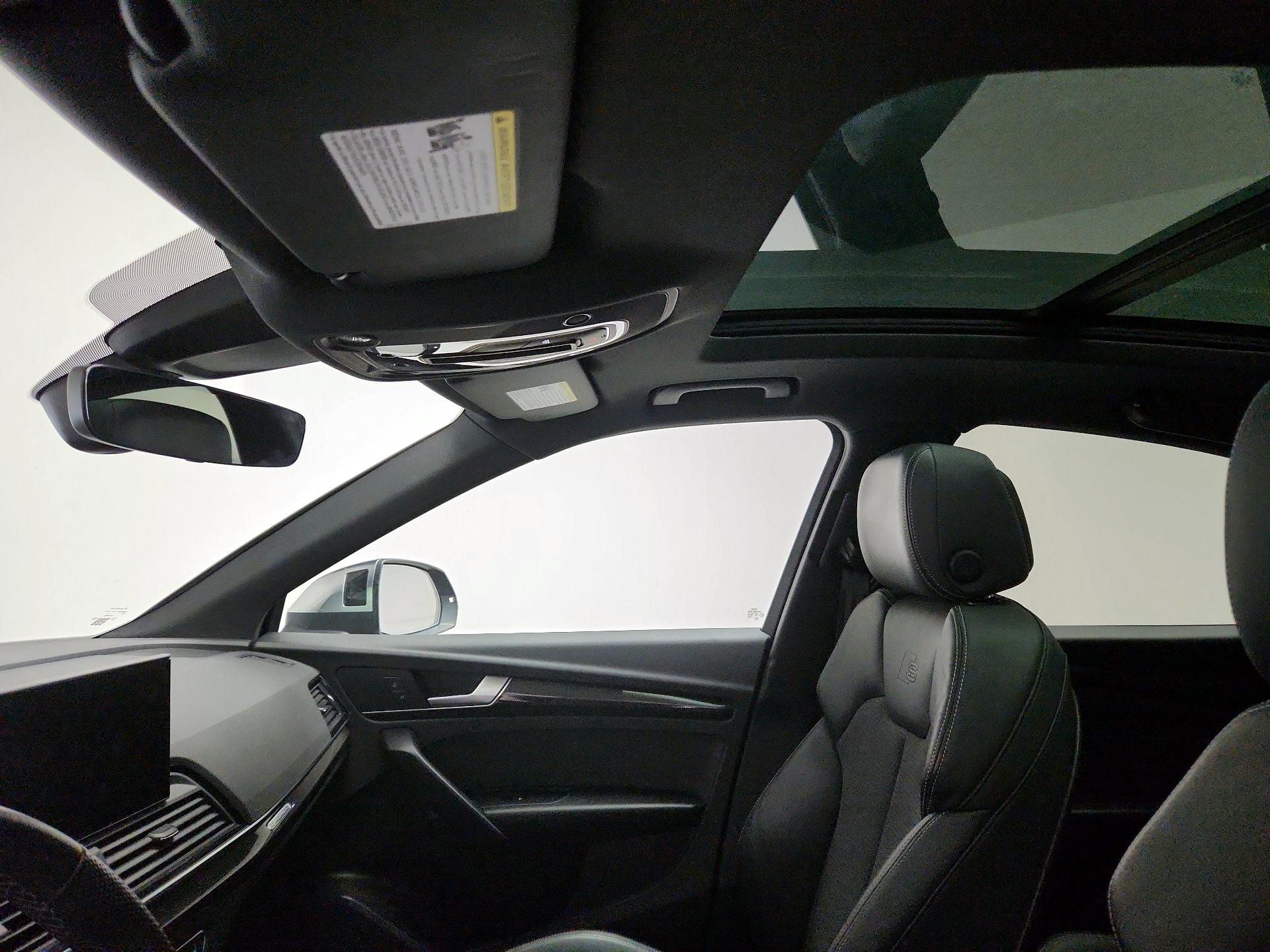 Thumbnail: 2022 Audi SQ5 - 19