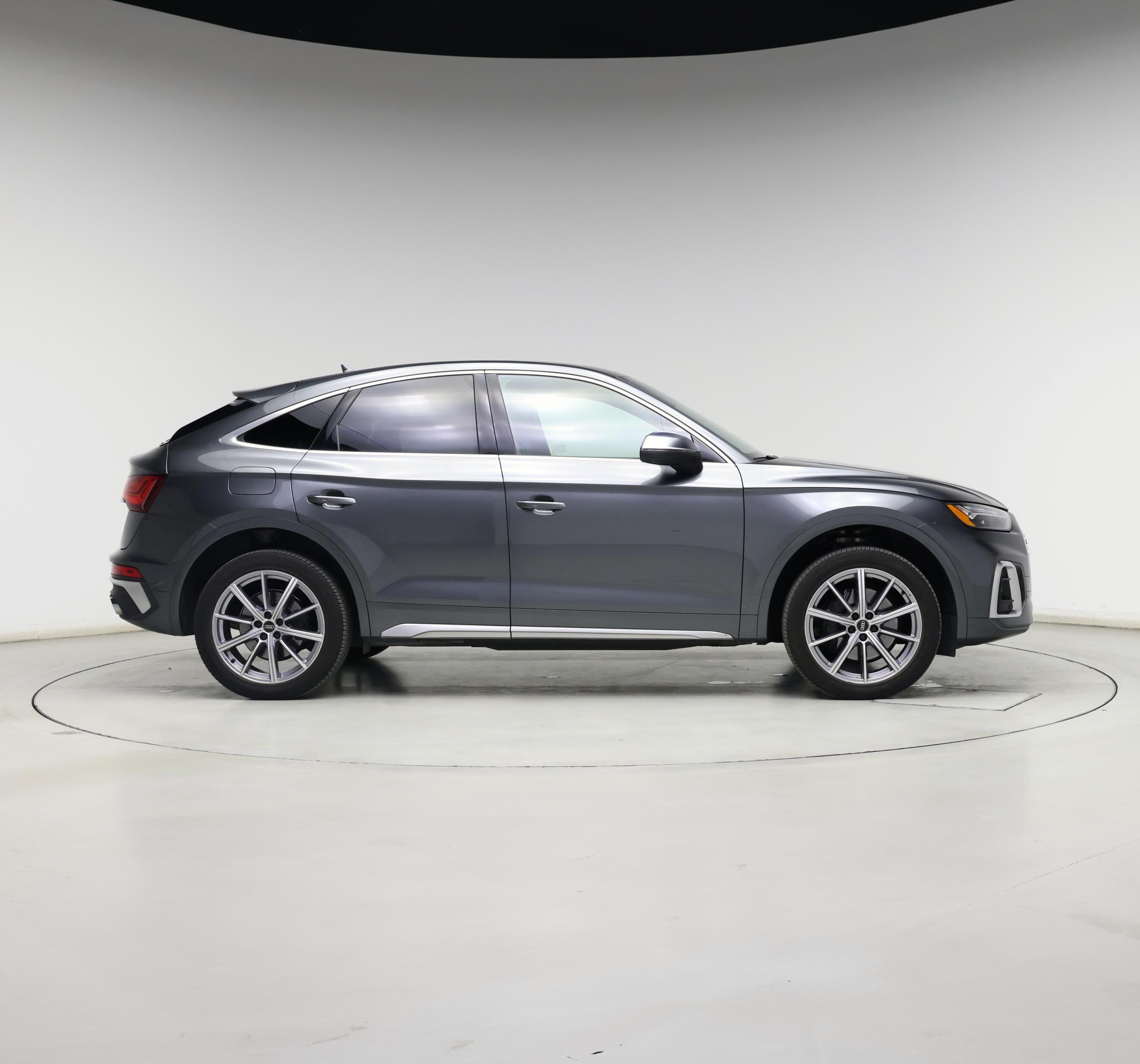 Thumbnail: 2022 Audi SQ5 - 7