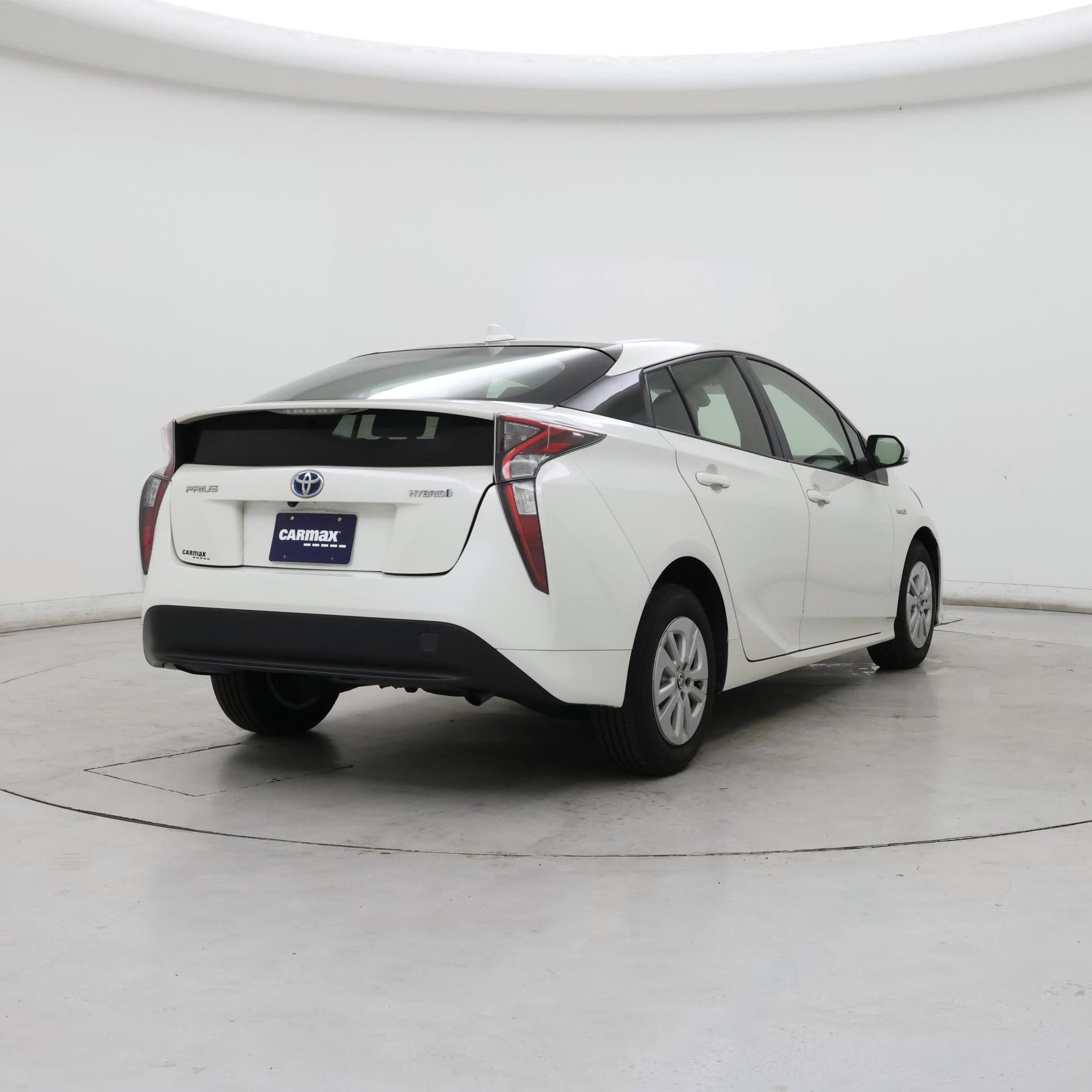 Thumbnail: 2018 Toyota Prius - 8