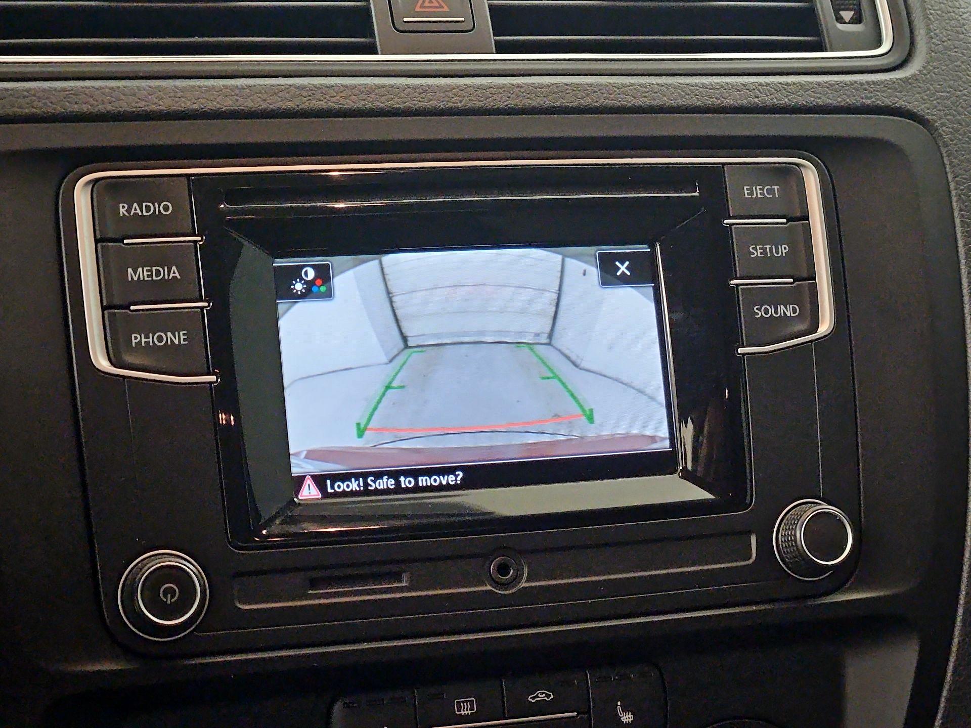 Thumbnail: 2017 Volkswagen Jetta - 14