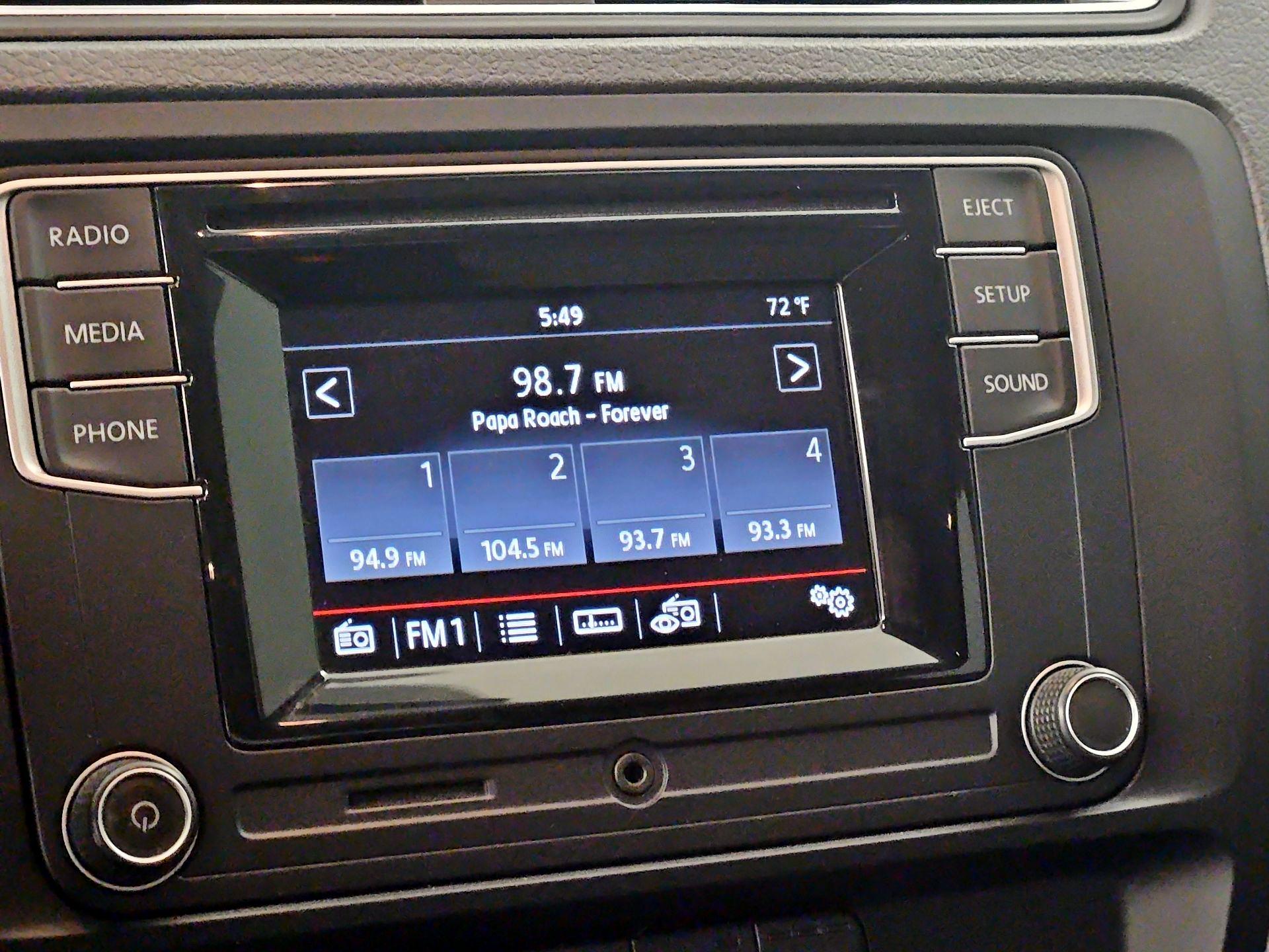 Thumbnail: 2017 Volkswagen Jetta - 15